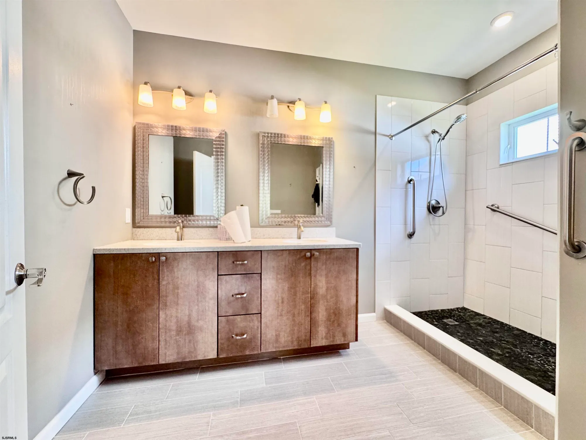 Property Slideshow image 8 of 13 | 323 mcclellan rd, Egg Harbor Township, NJ, 08234