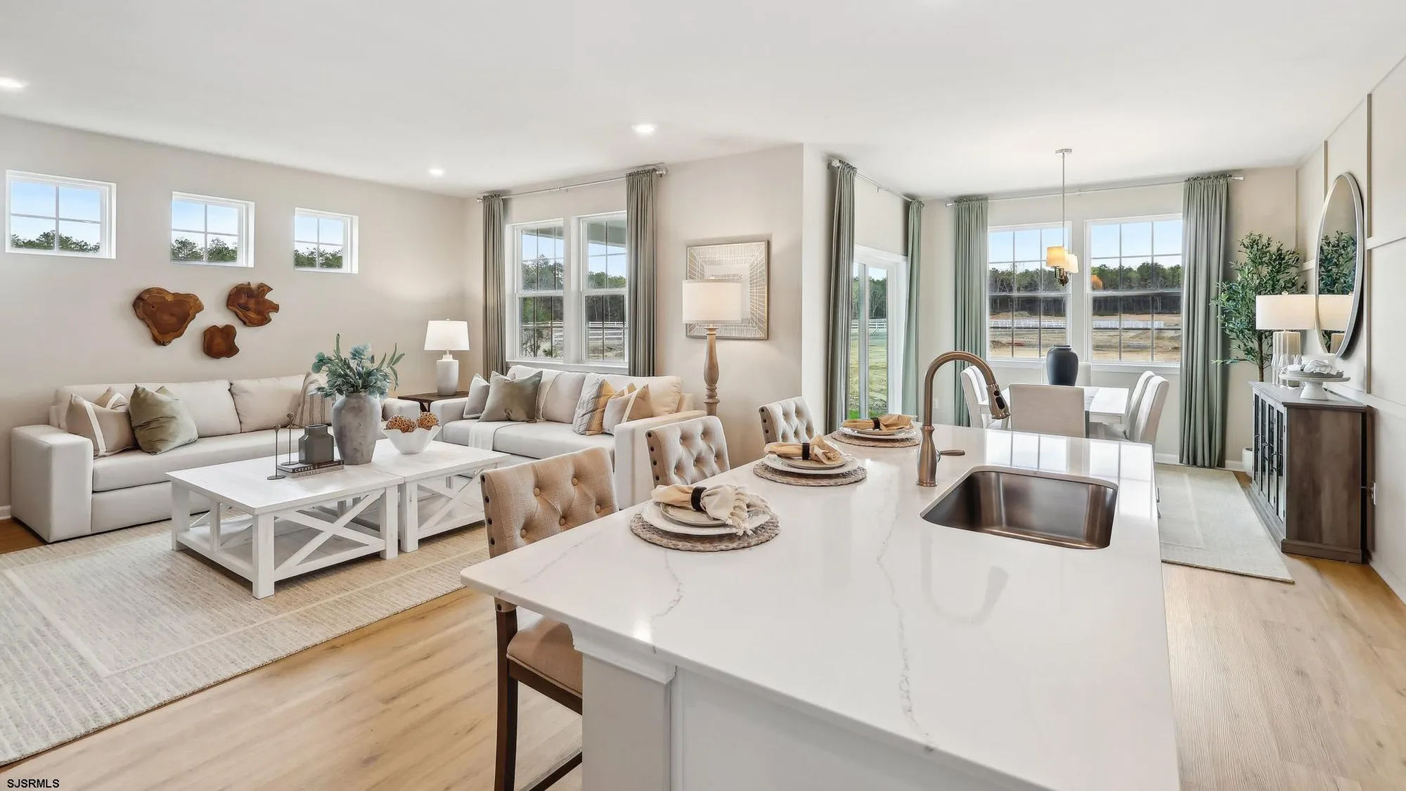 Property Slideshow image 15 of 33 | 252 huntington dr, Egg Harbor Township, NJ, 08234