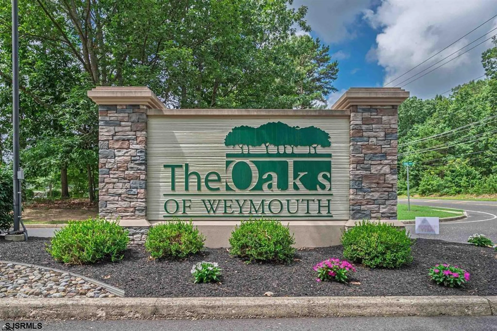 Property Slideshow image 2 of 33 | 39 dogwood ln, Mays Landing, NJ, 08330