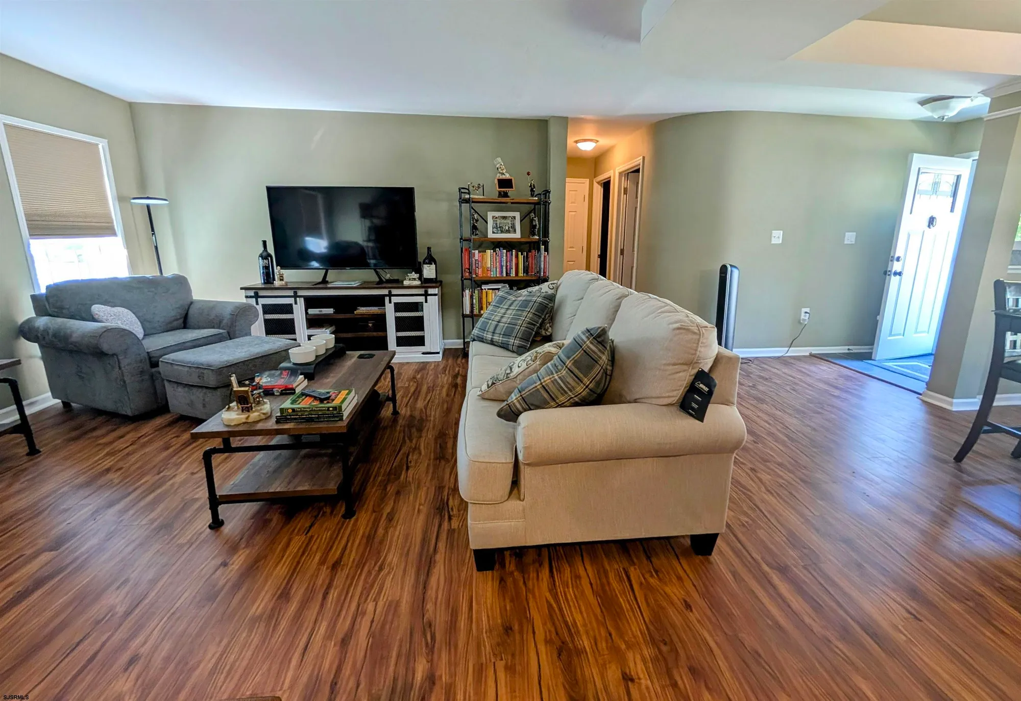 Property Slideshow image 12 of 33 | 39 dogwood ln, Mays Landing, NJ, 08330