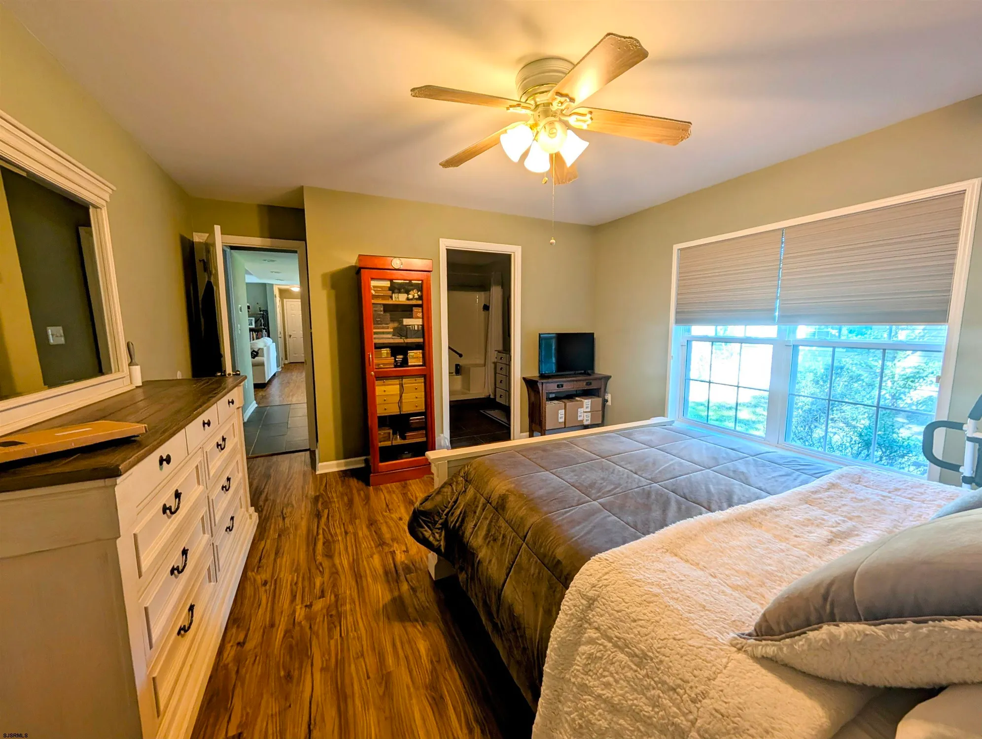 Property Slideshow image 24 of 33 | 39 dogwood ln, Mays Landing, NJ, 08330