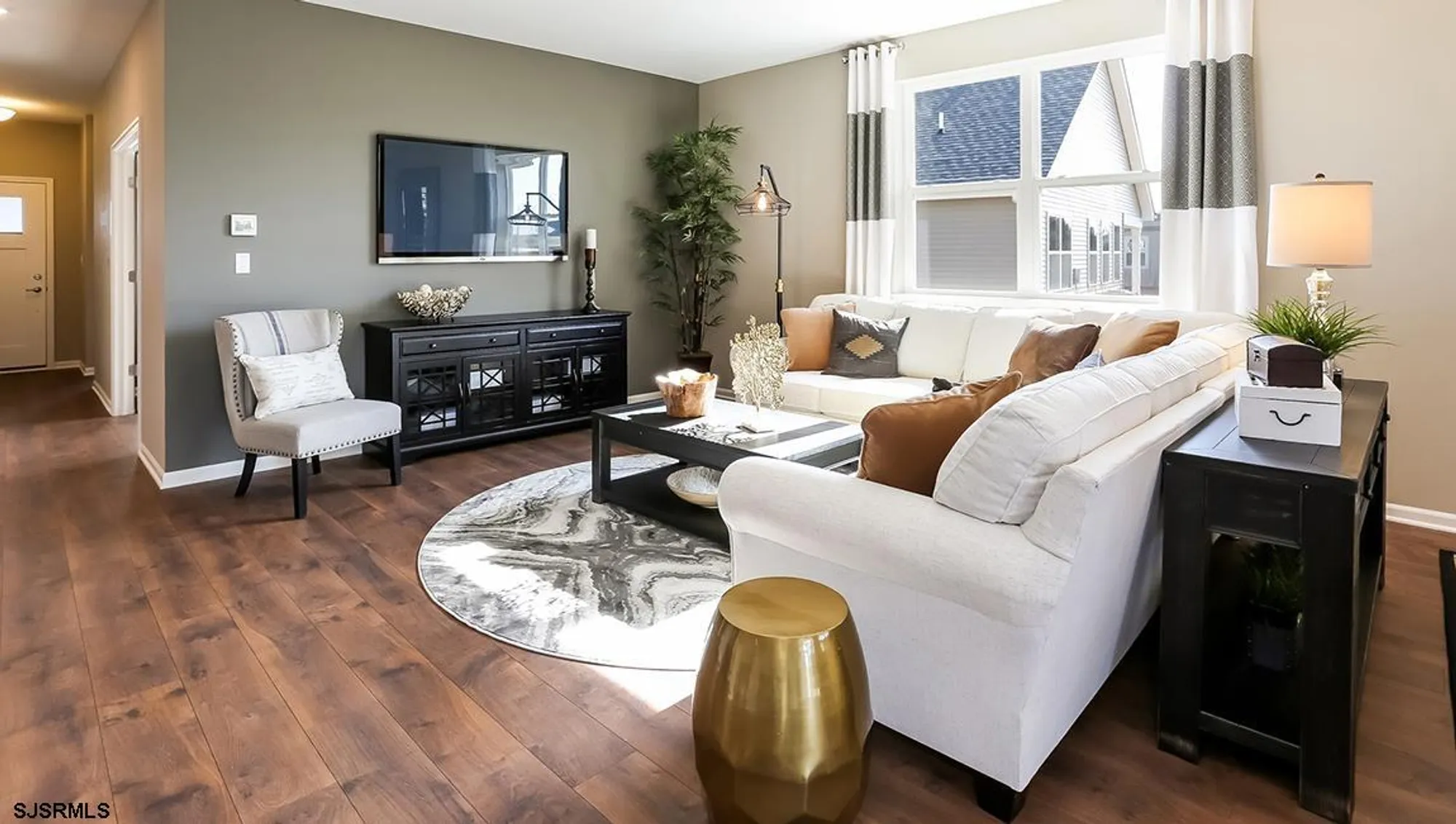 Property Slideshow image 5 of 18 | 254 huntington dr, Egg Harbor Township, NJ, 08234