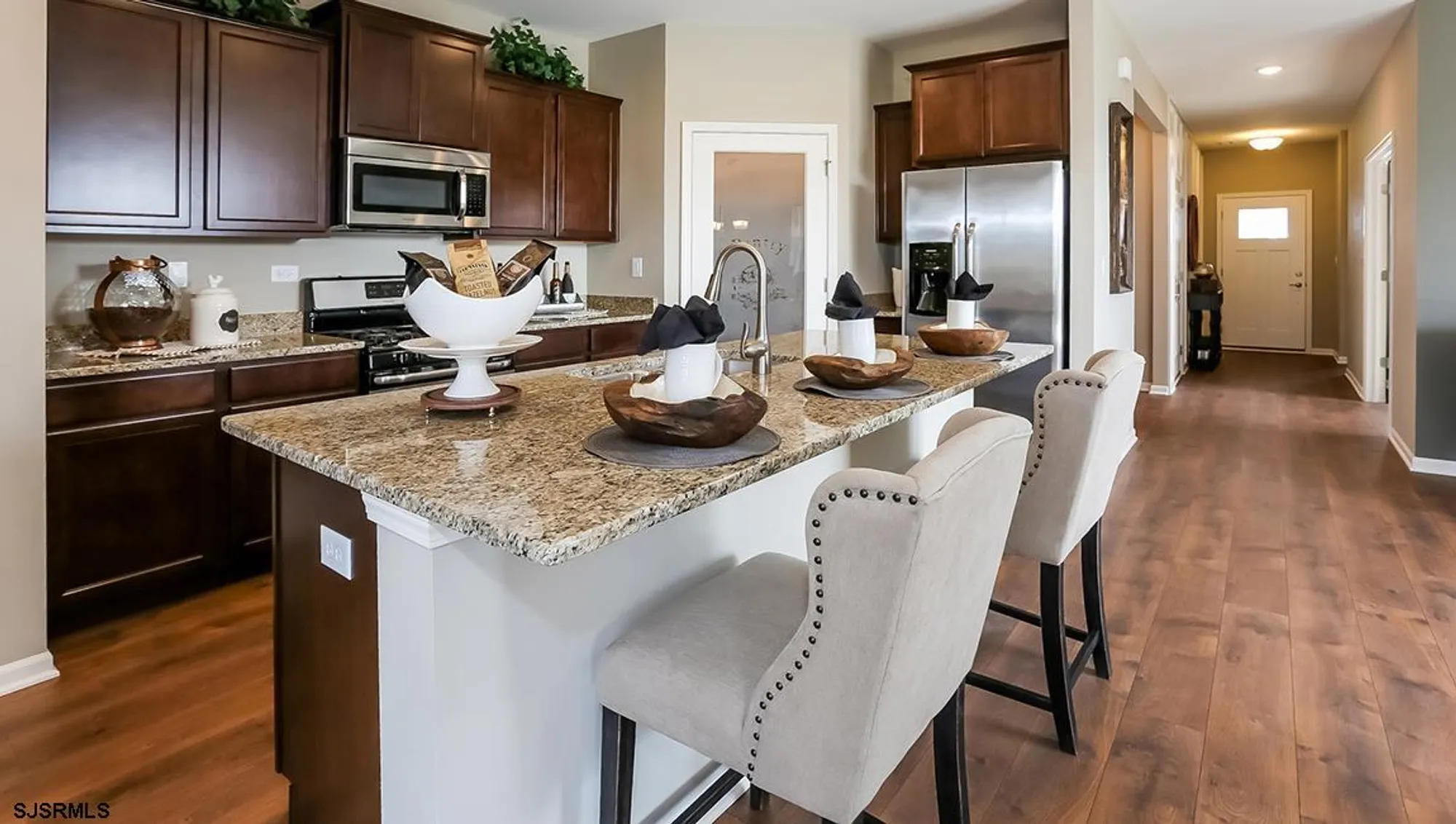Property Slideshow image 8 of 18 | 254 huntington dr, Egg Harbor Township, NJ, 08234