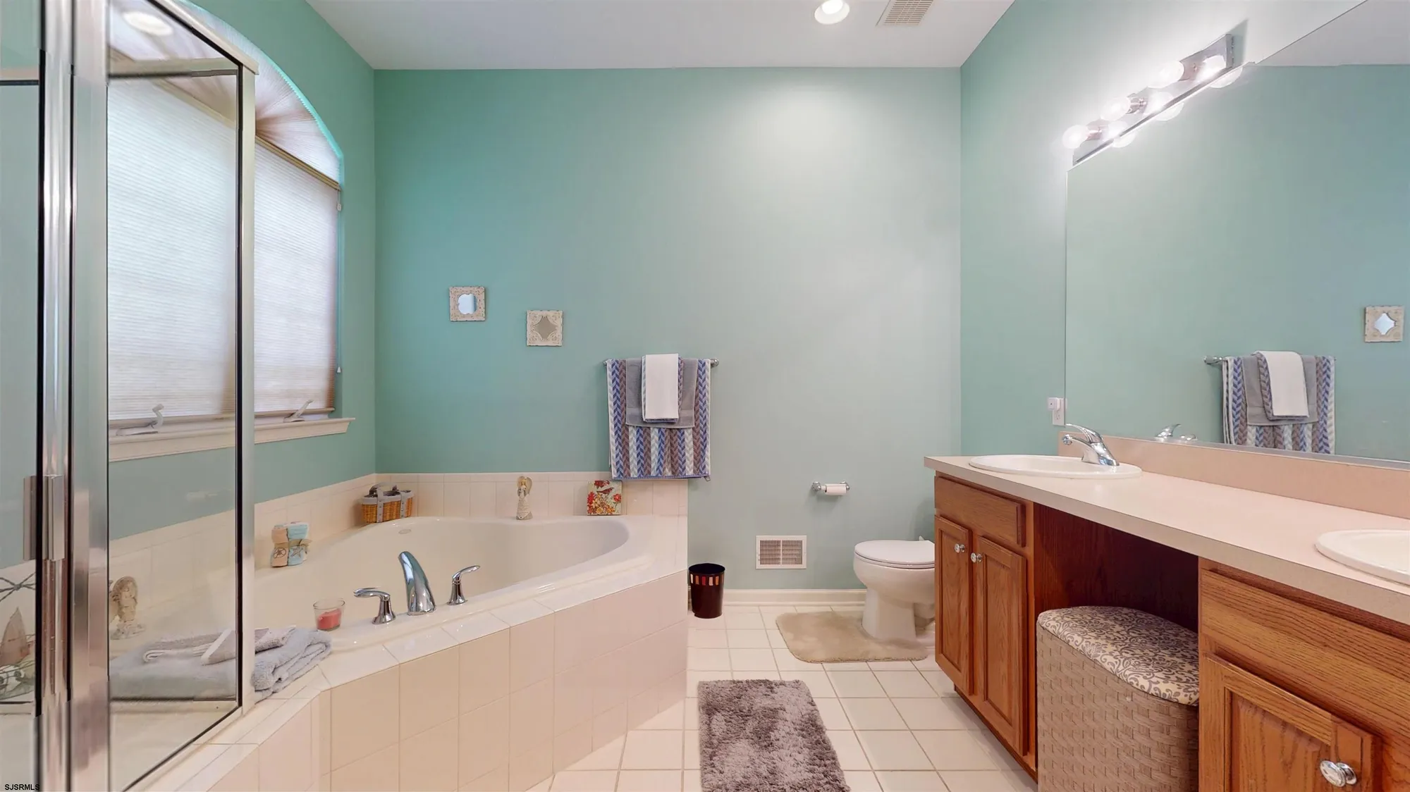Property Slideshow image 33 of 75 | 55 lewis dr, Mays Landing, NJ, 08330