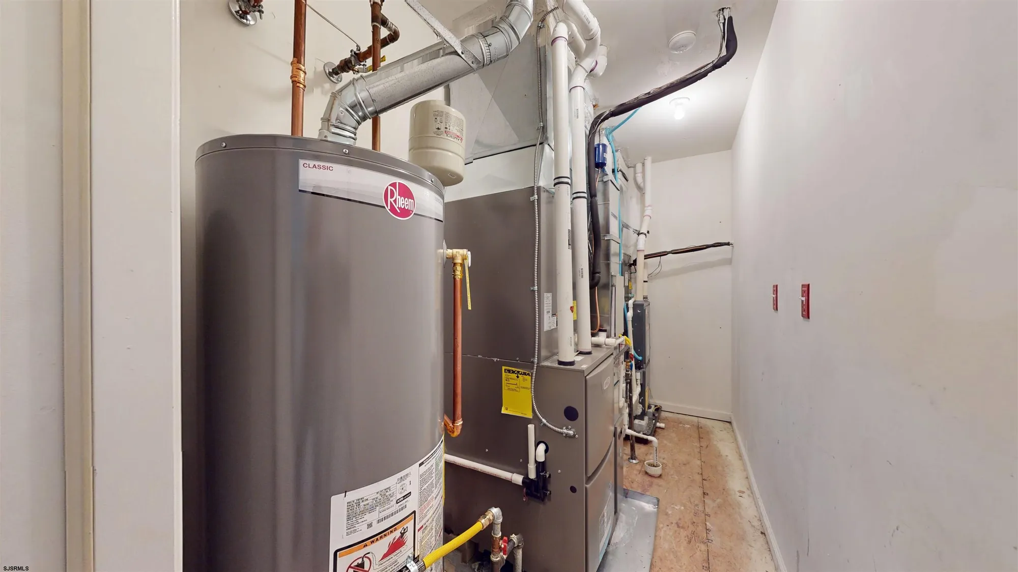 Property Slideshow image 46 of 75 | 55 lewis dr, Mays Landing, NJ, 08330