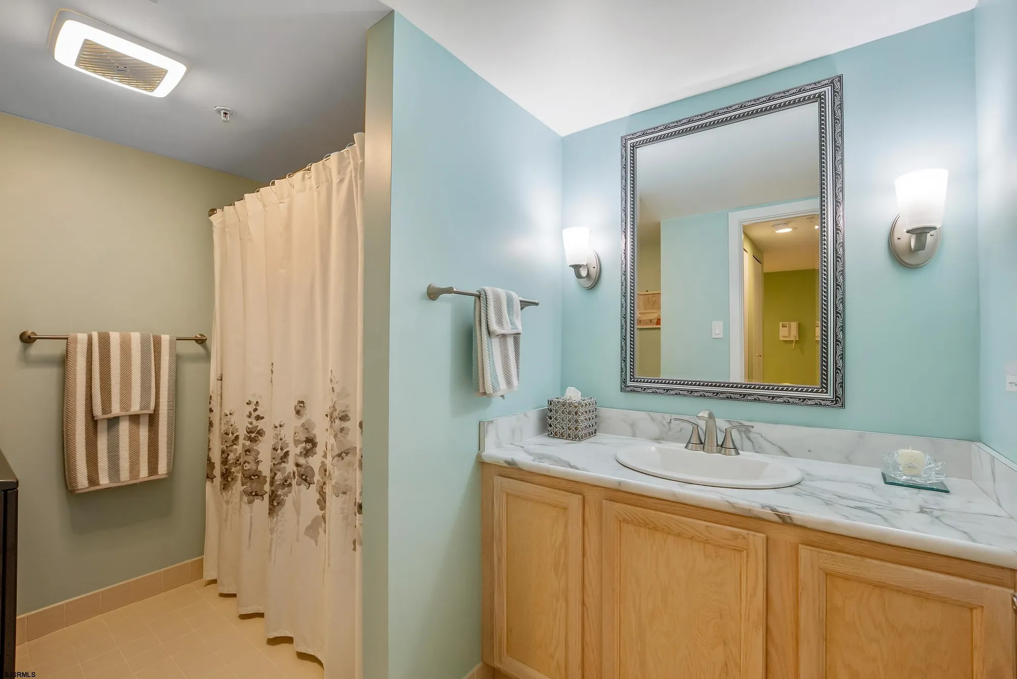 Property Slideshow image 19 of 39 | 3210 dolphin ave # 3210, Northfield, NJ, 08225