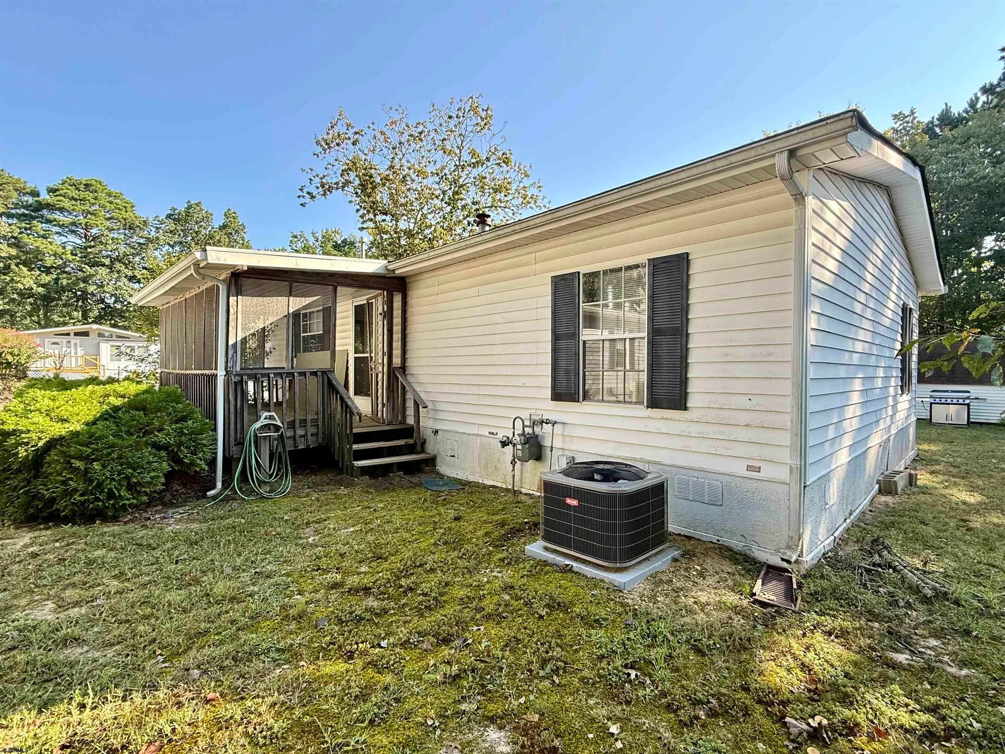 Property Slideshow image 19 of 23 | 14 hickory ln, Mays Landing, NJ, 08330