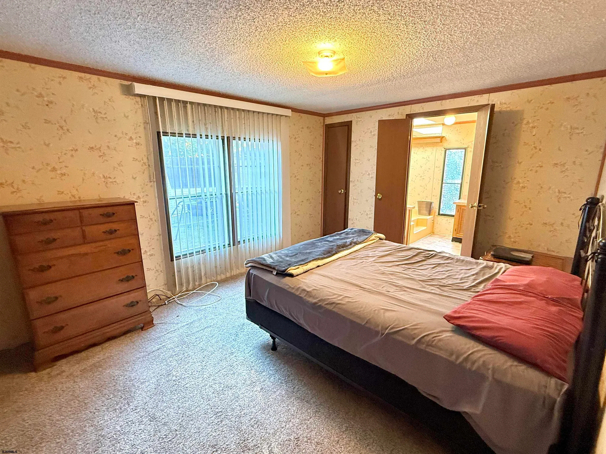 Property Slideshow image 12 of 23 | 14 hickory ln, Mays Landing, NJ, 08330