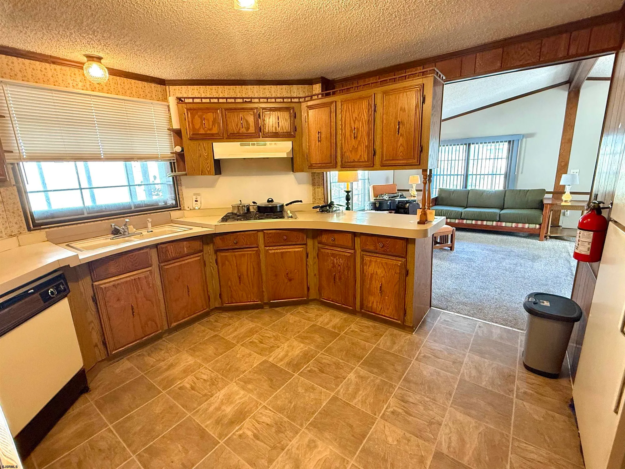 Property Slideshow image 7 of 23 | 14 hickory ln, Mays Landing, NJ, 08330