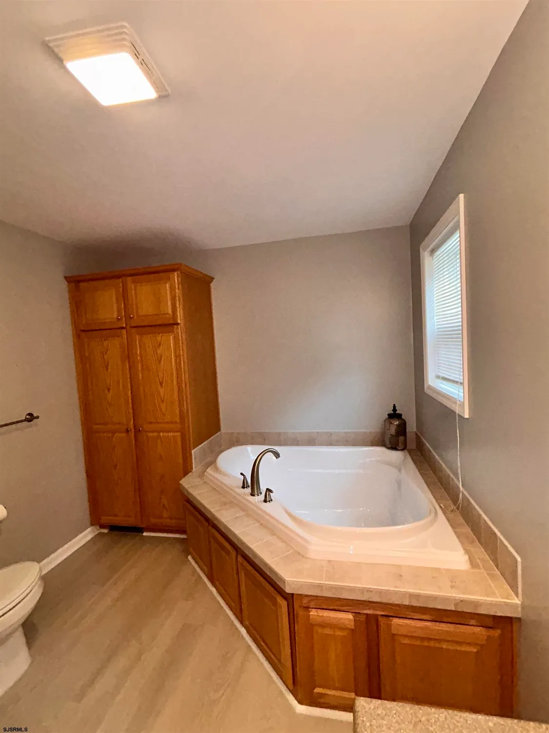 Property Slideshow image 16 of 25 | 80 pinetree ln, Mays Landing, NJ, 08330