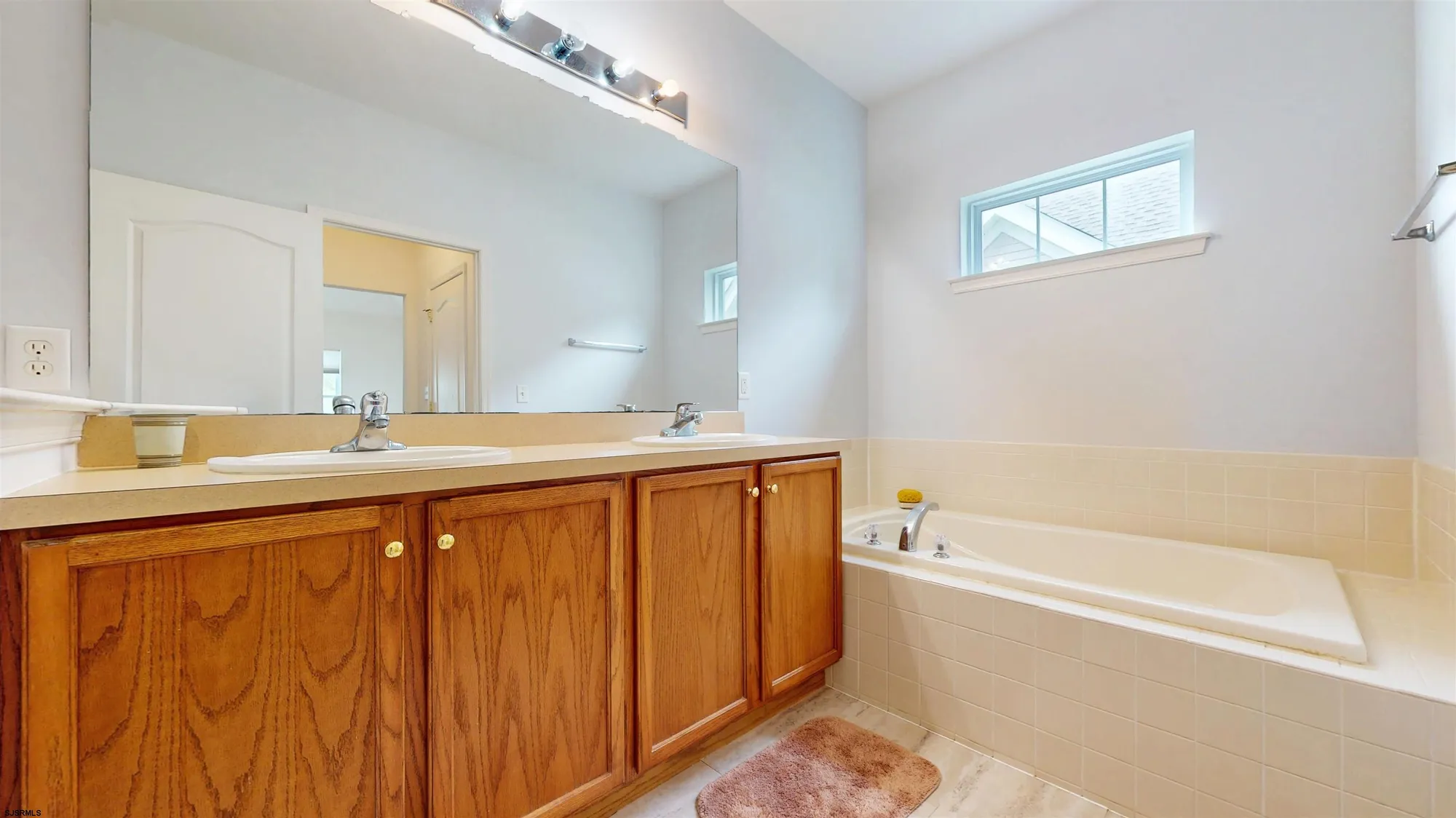 Property Slideshow image 24 of 47 | 61 burnside dr, Egg Harbor Township, NJ, 08234