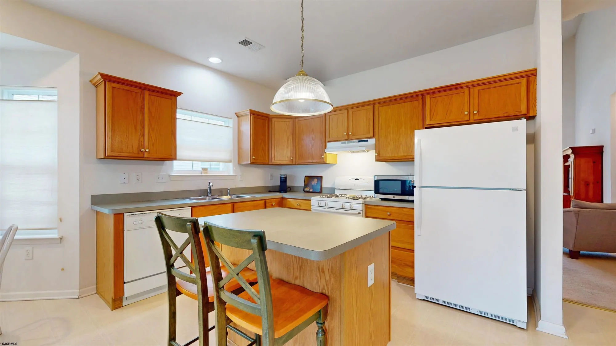 Property Slideshow image 5 of 47 | 61 burnside dr, Egg Harbor Township, NJ, 08234