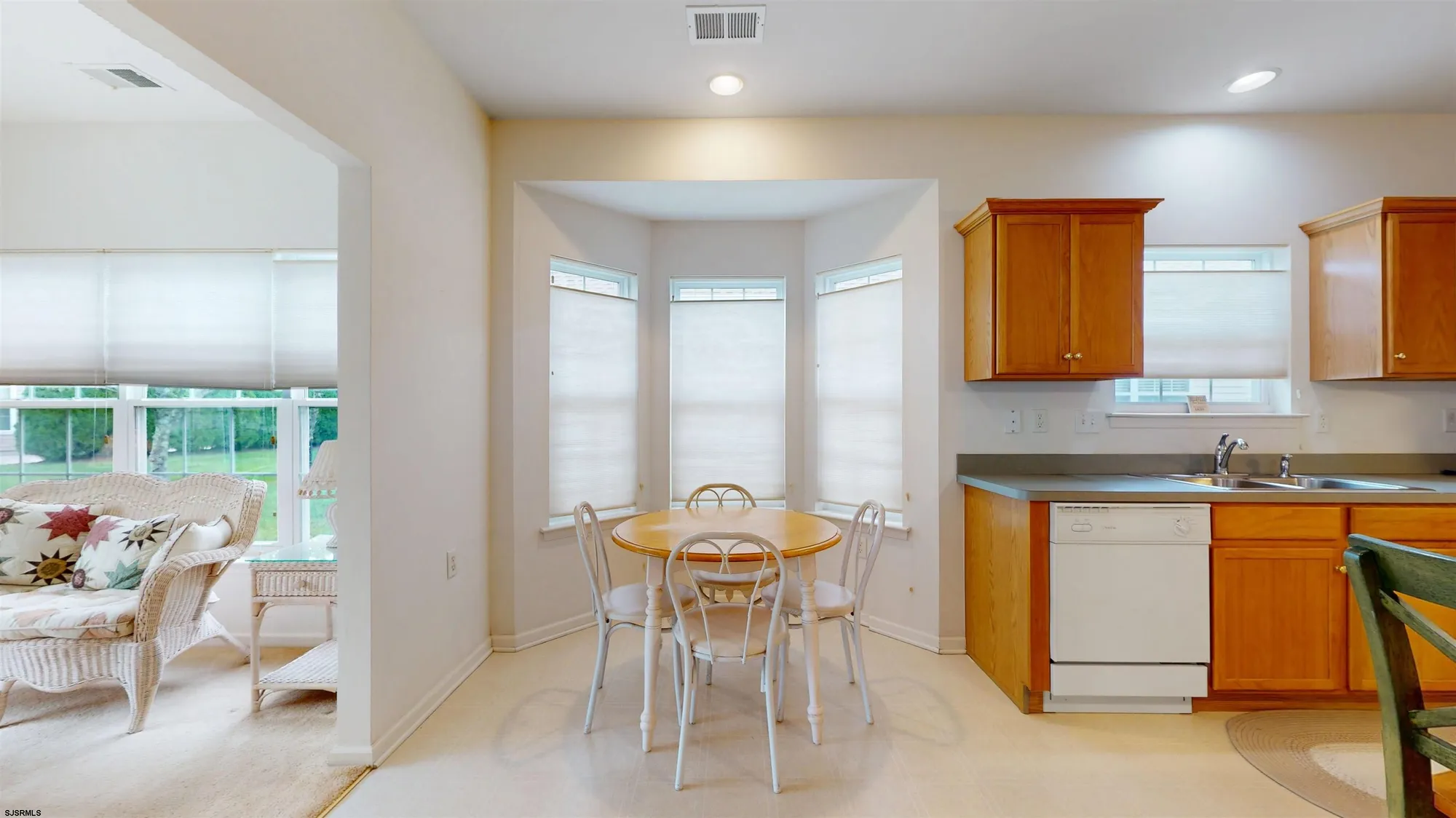 Property Slideshow image 7 of 47 | 61 burnside dr, Egg Harbor Township, NJ, 08234