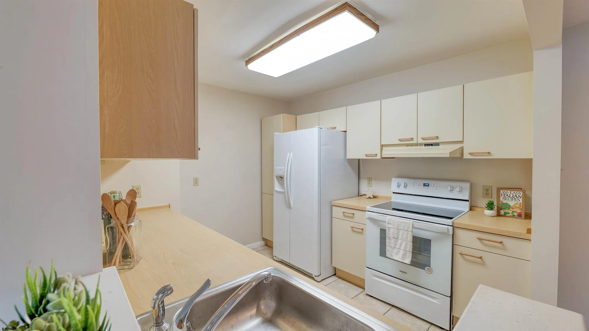 Property Slideshow image 14 of 34 | 550 central ave unit e14, Linwood, NJ, 08221