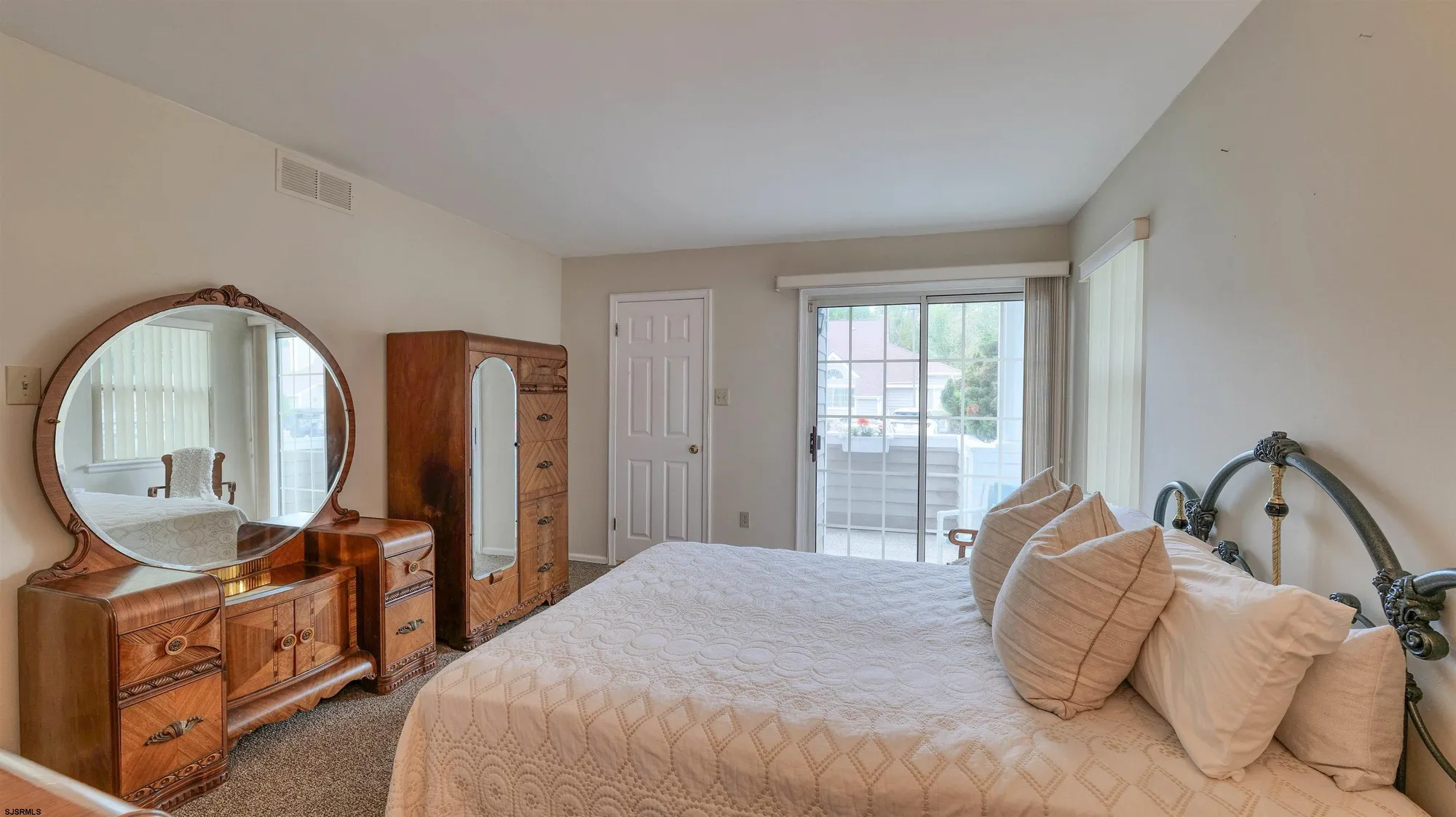 Property Slideshow image 15 of 34 | 550 central ave unit e14, Linwood, NJ, 08221