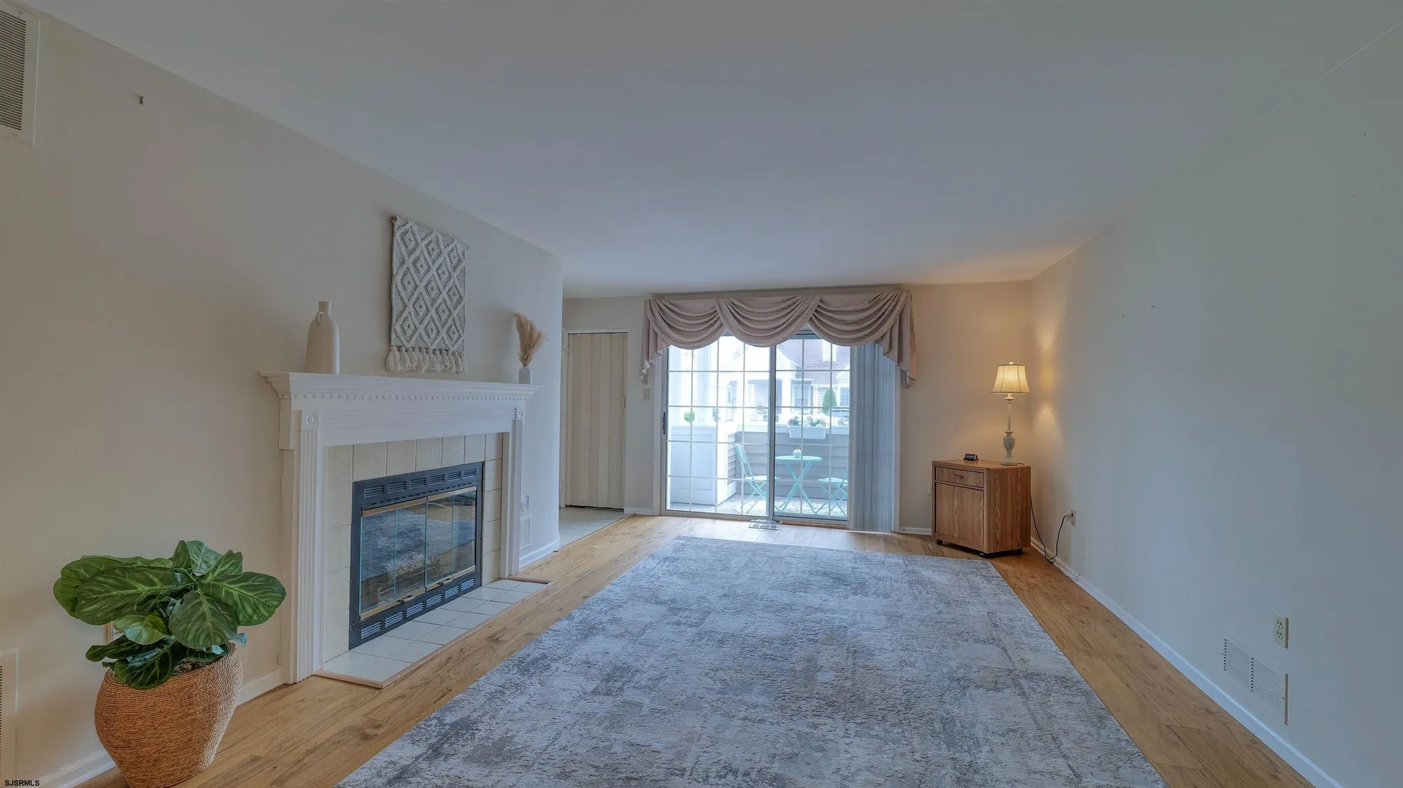 Property Slideshow image 8 of 34 | 550 central ave unit e14, Linwood, NJ, 08221