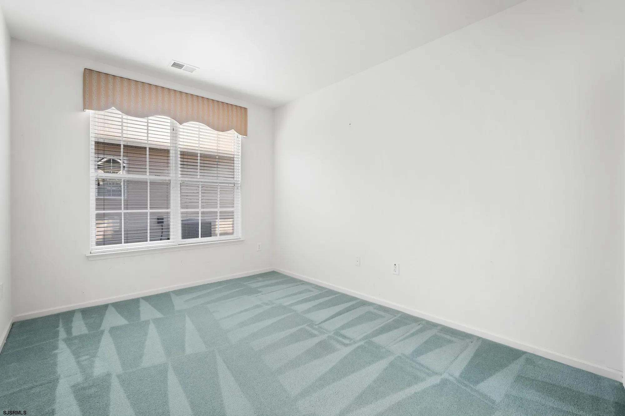 Property Slideshow image 19 of 26 | 9 wicklow ter, Galloway, NJ, 08205