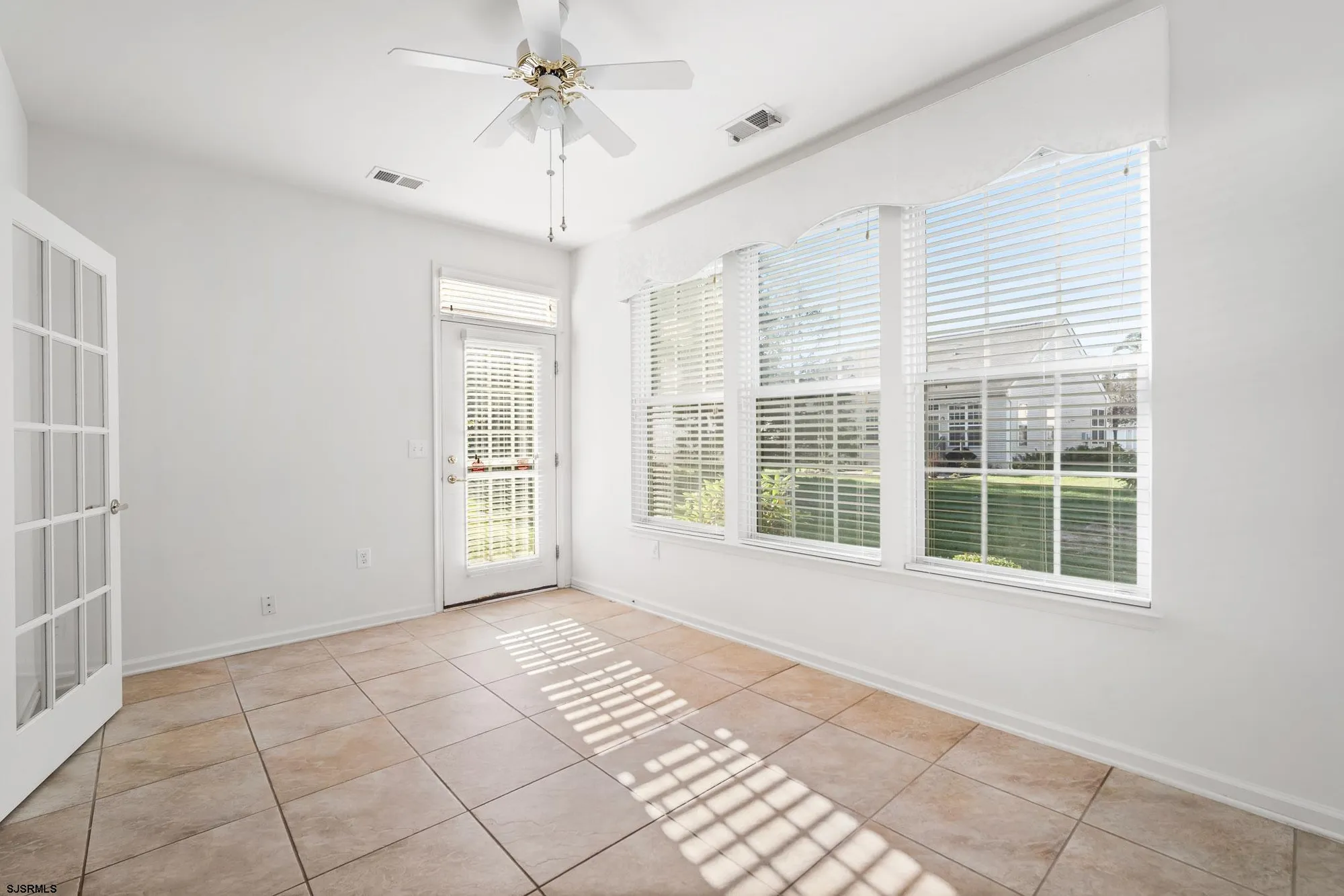 Property Slideshow image 14 of 26 | 9 wicklow ter, Galloway, NJ, 08205