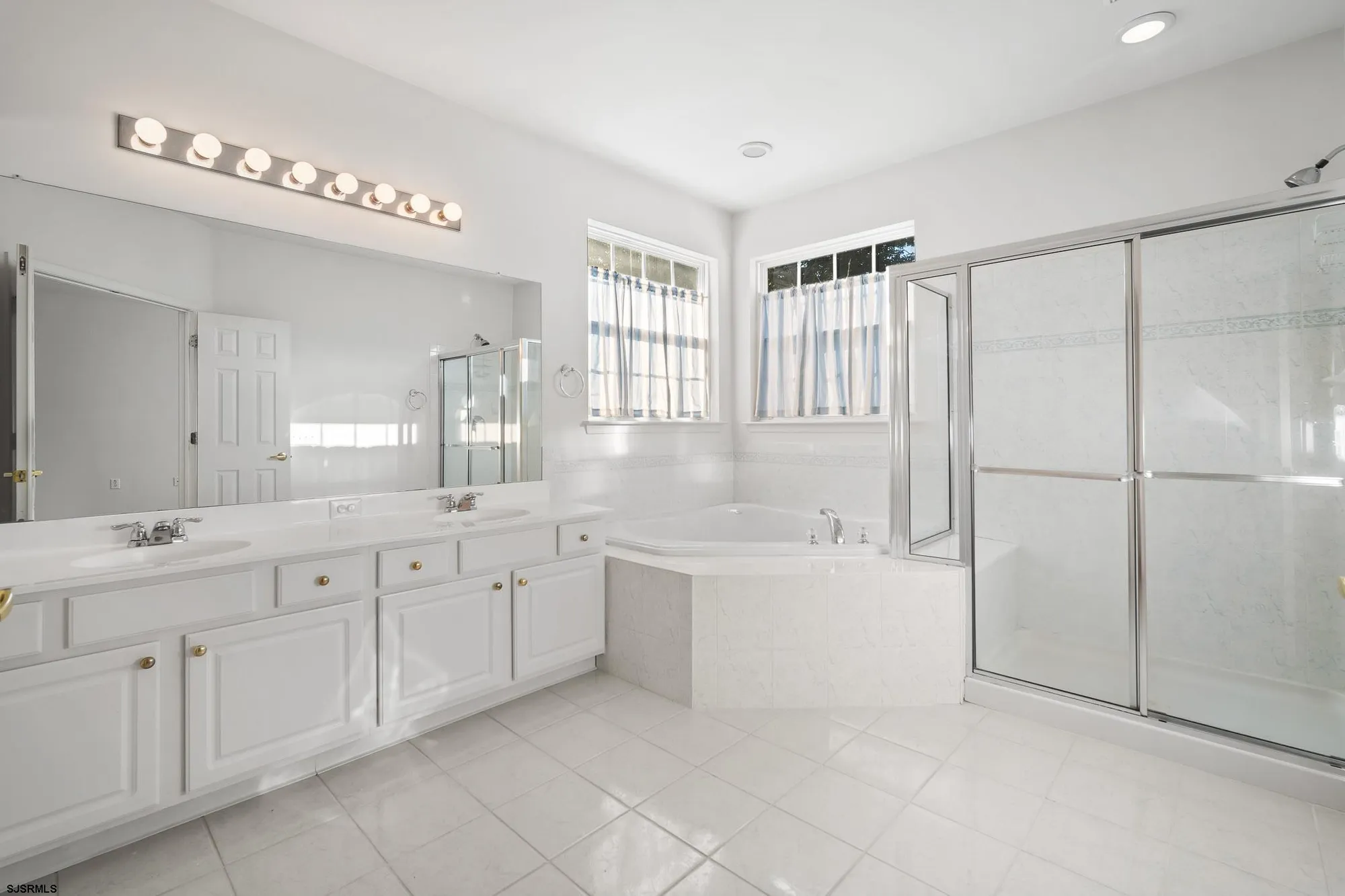 Property Slideshow image 24 of 26 | 9 wicklow ter, Galloway, NJ, 08205