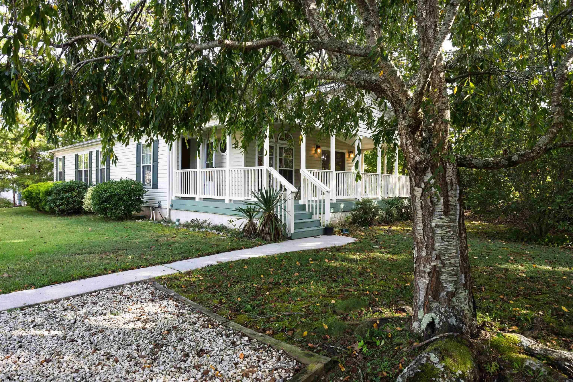 Property Slideshow image 2 of 31 | 7 laurel ct, Mays Landing, NJ, 08330