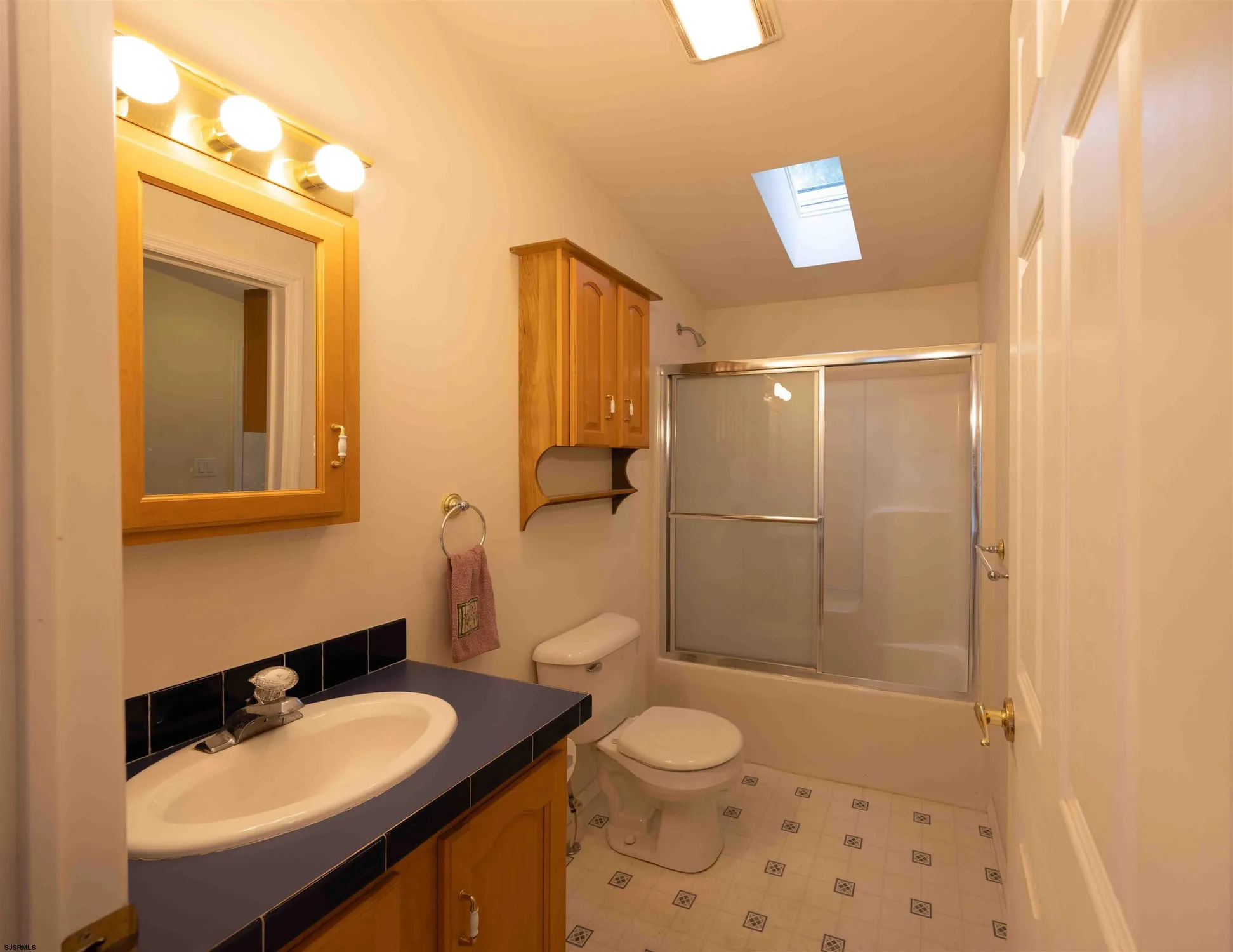 Property Slideshow image 21 of 31 | 7 laurel ct, Mays Landing, NJ, 08330