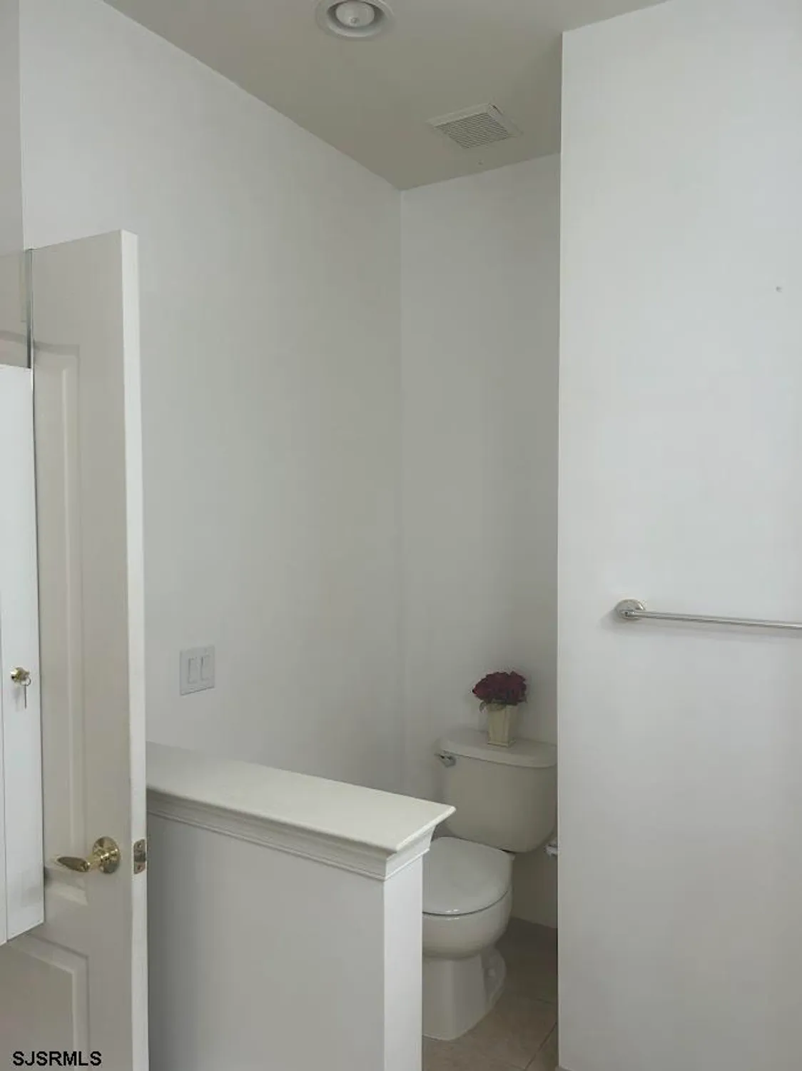 Property Slideshow image 13 of 22 | 318 mcclellan rd, Egg Harbor Township, NJ, 08234