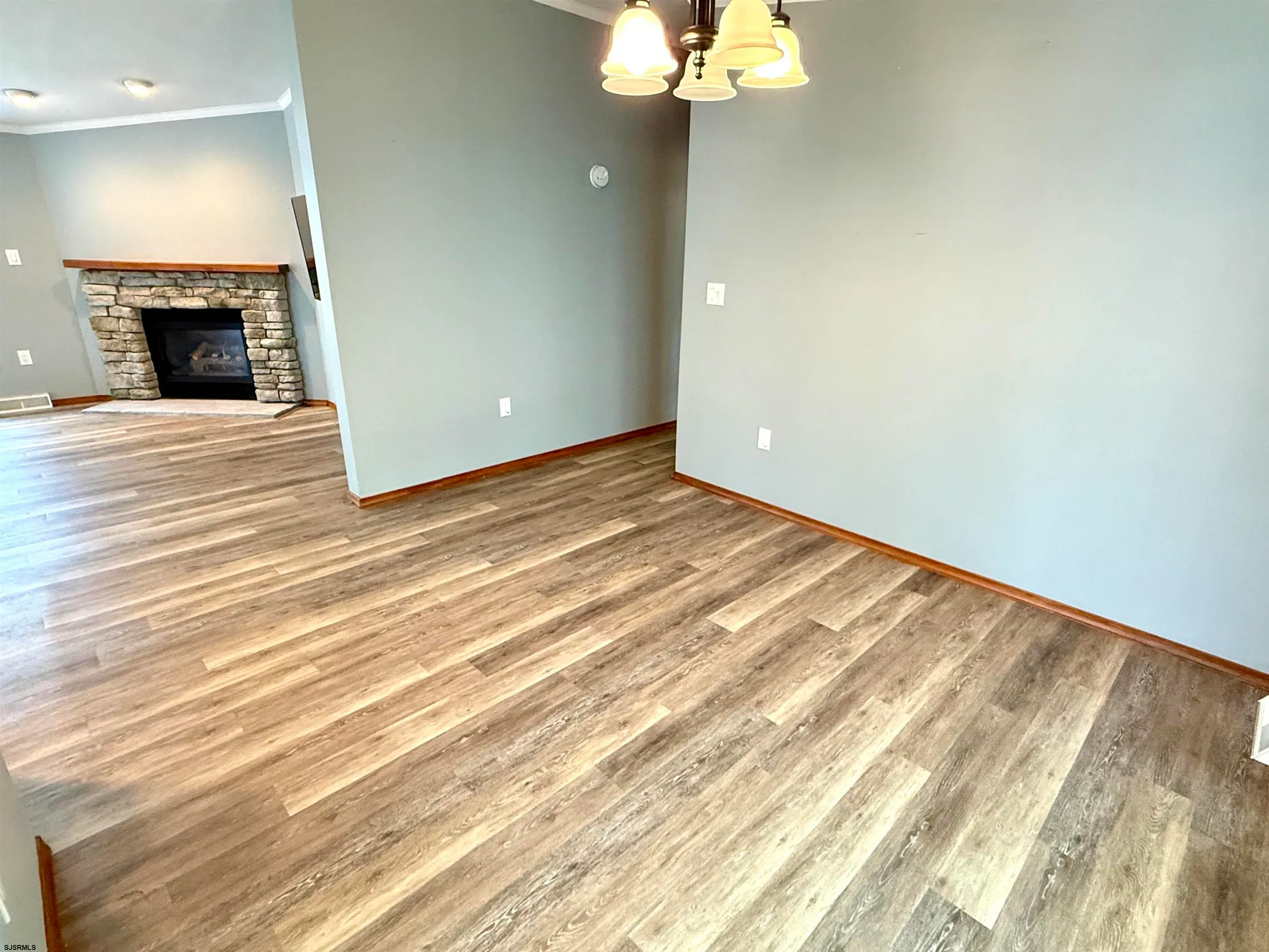 Property Slideshow image 11 of 29 | 7 cottonwood ct, Mays Landing, NJ, 08330