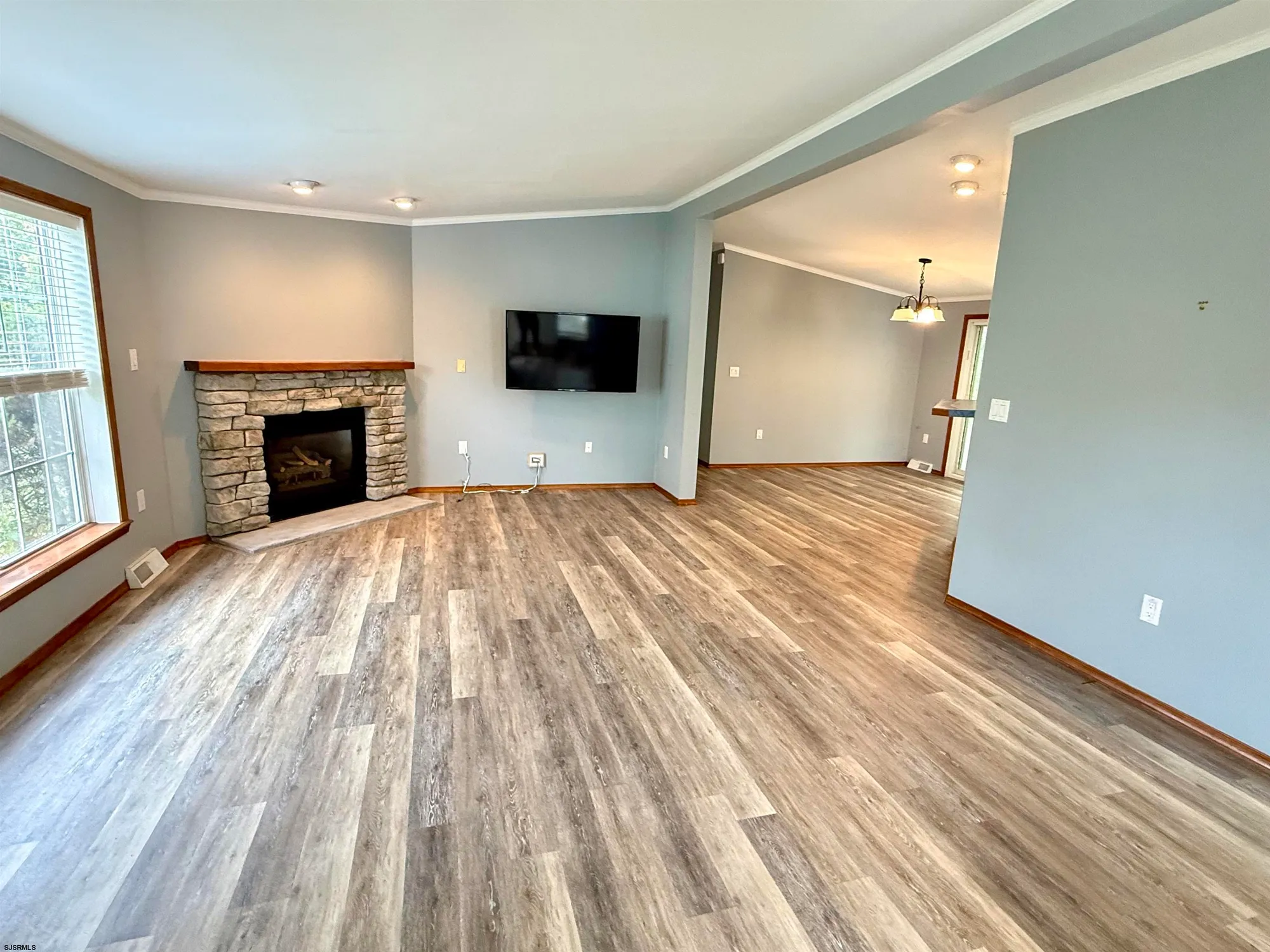 Property Slideshow image 5 of 29 | 7 cottonwood ct, Mays Landing, NJ, 08330