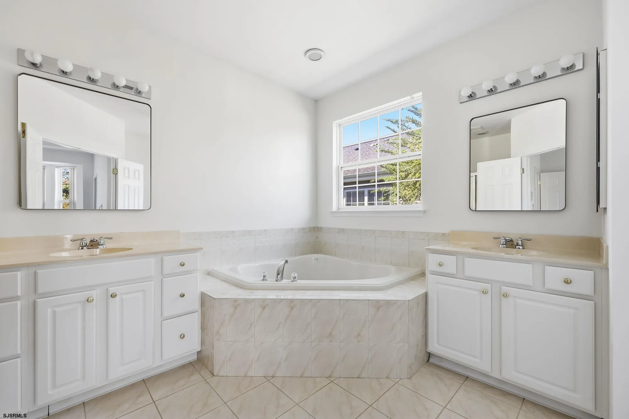 Property Slideshow image 27 of 40 | 207 tipperary pl, Galloway, NJ, 08205