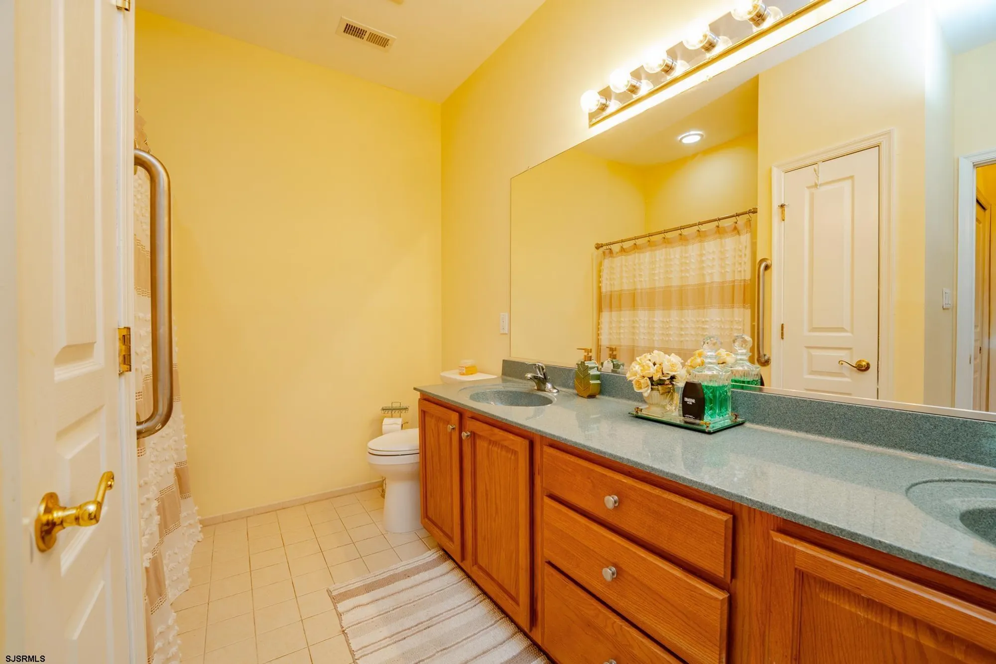 Property Slideshow image 26 of 41 | 1731 route 9 28, Ocean View, NJ, 08230