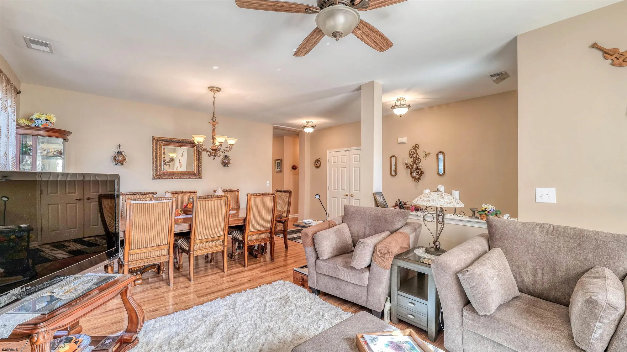 Property Slideshow image 8 of 27 | 569 chatham way, Galloway, NJ, 08205