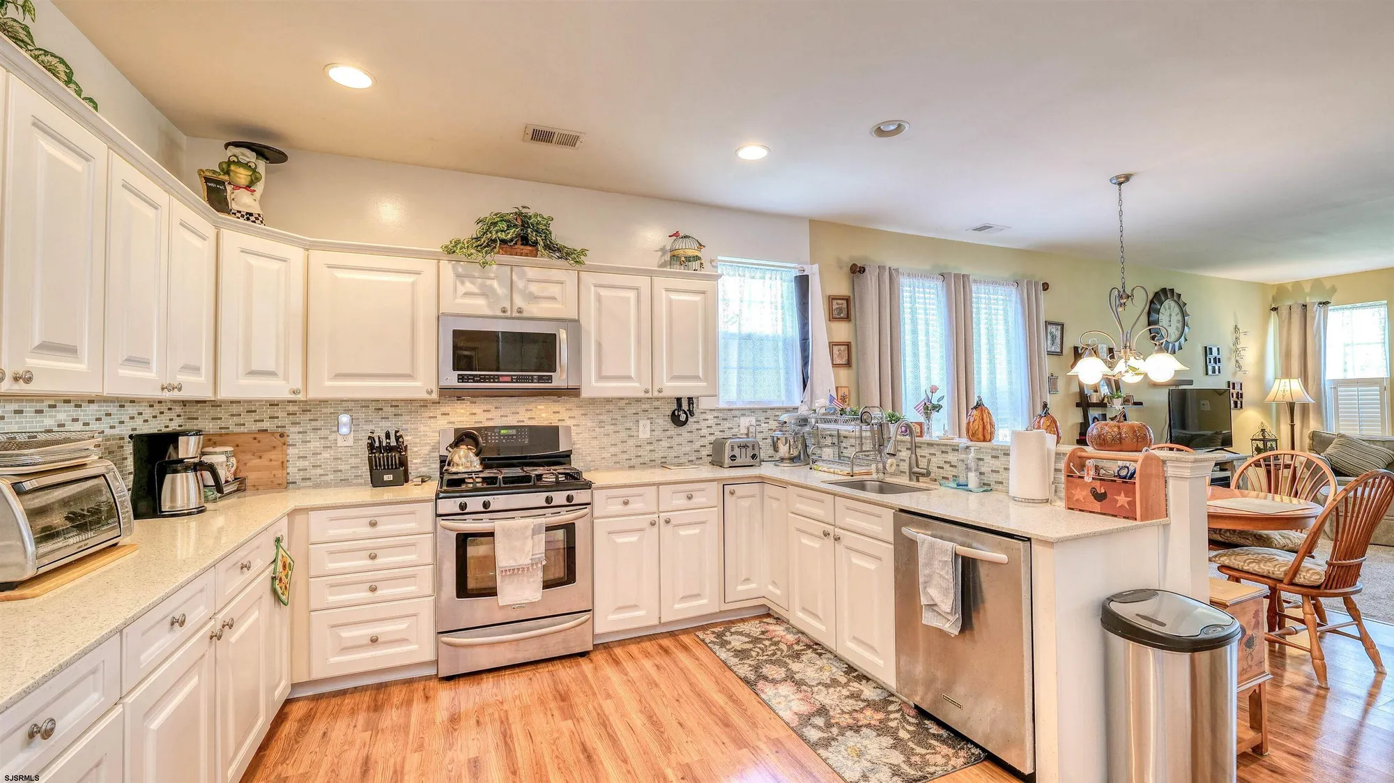 Property Slideshow image 9 of 27 | 569 chatham way, Galloway, NJ, 08205