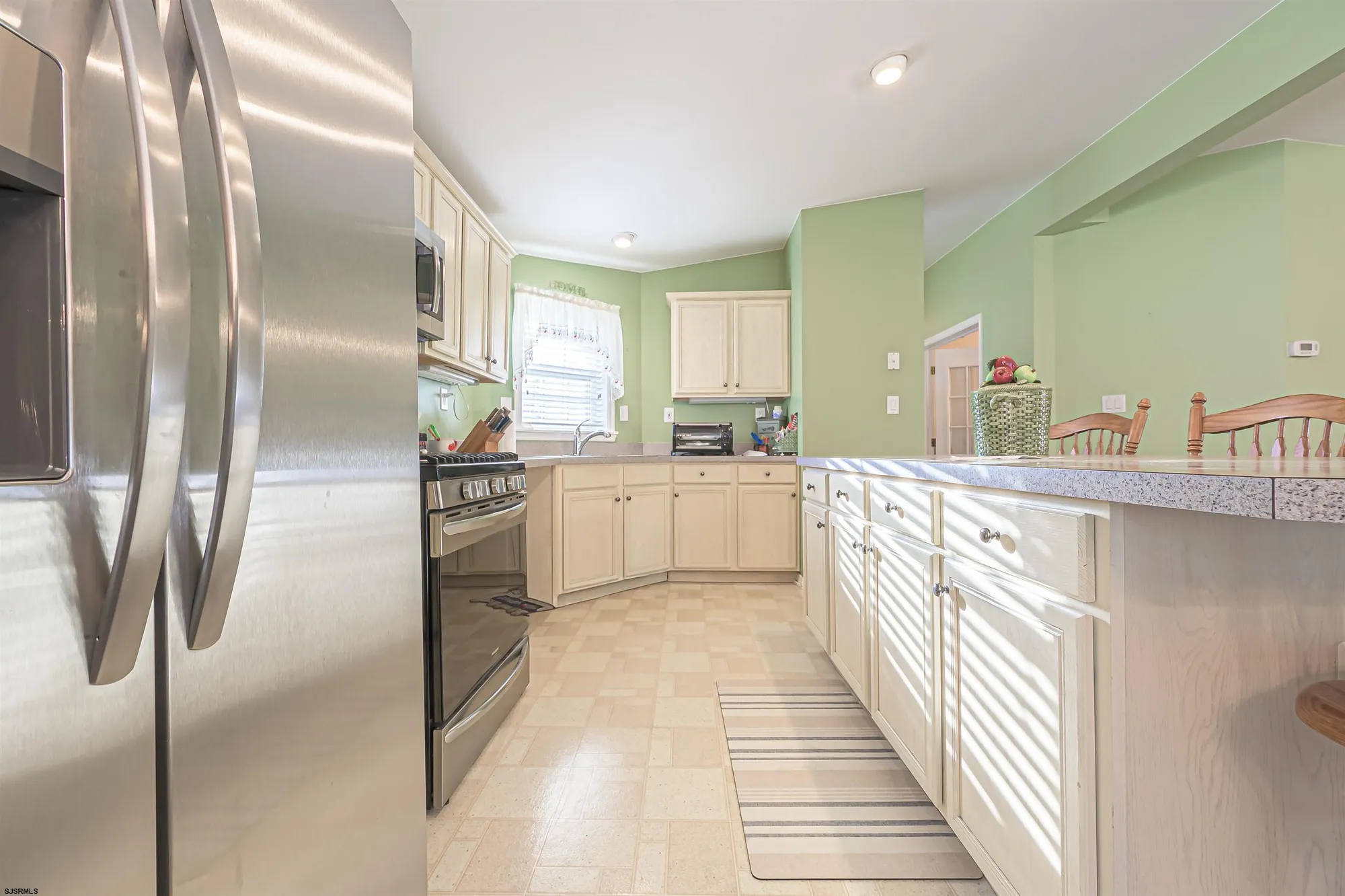 Property Slideshow image 12 of 32 | 66 knollwood dr, Mays Landing, NJ, 08330