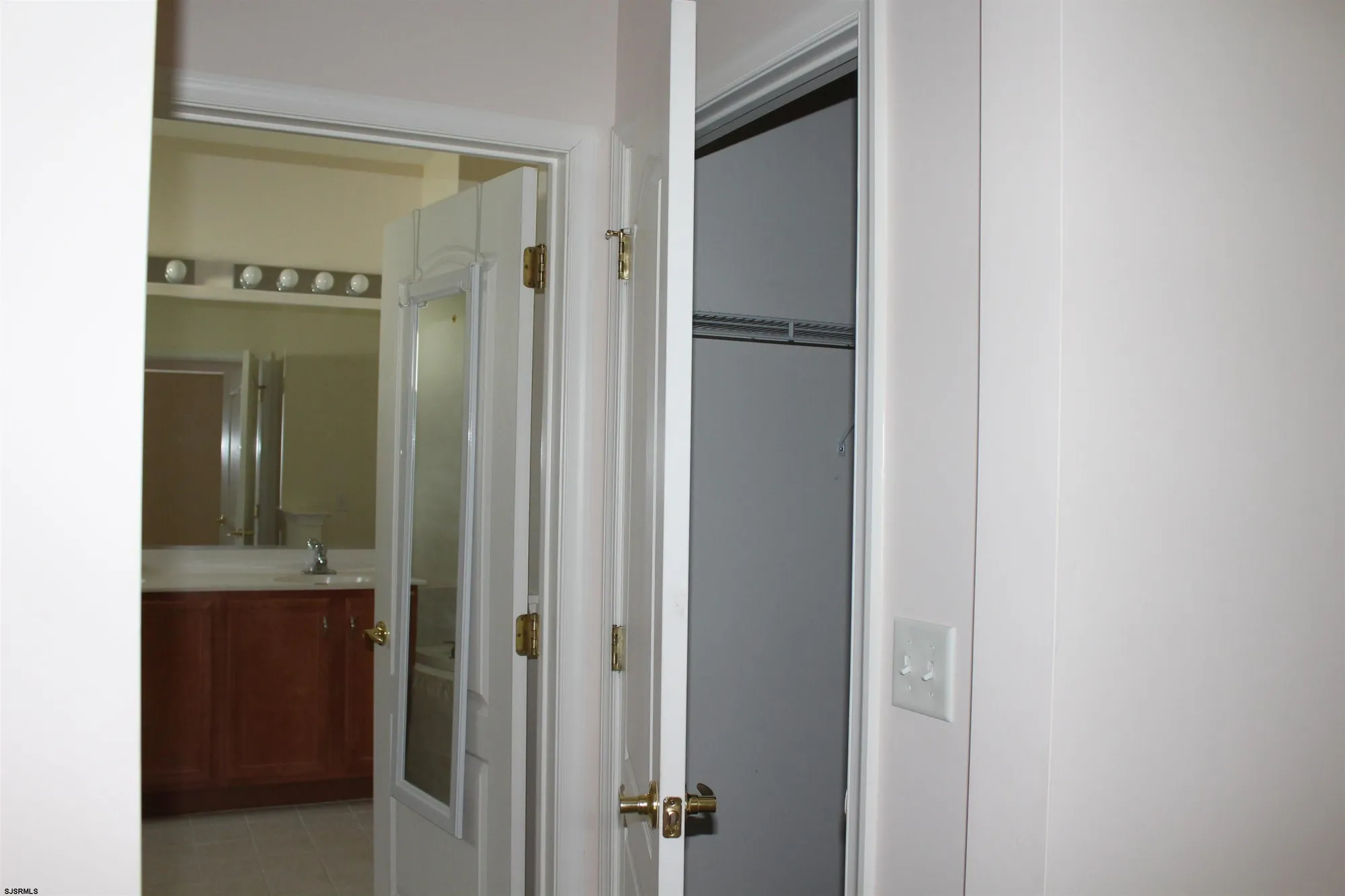 Property Slideshow image 16 of 38 | 39 poppy rd, Egg Harbor Township, NJ, 08234