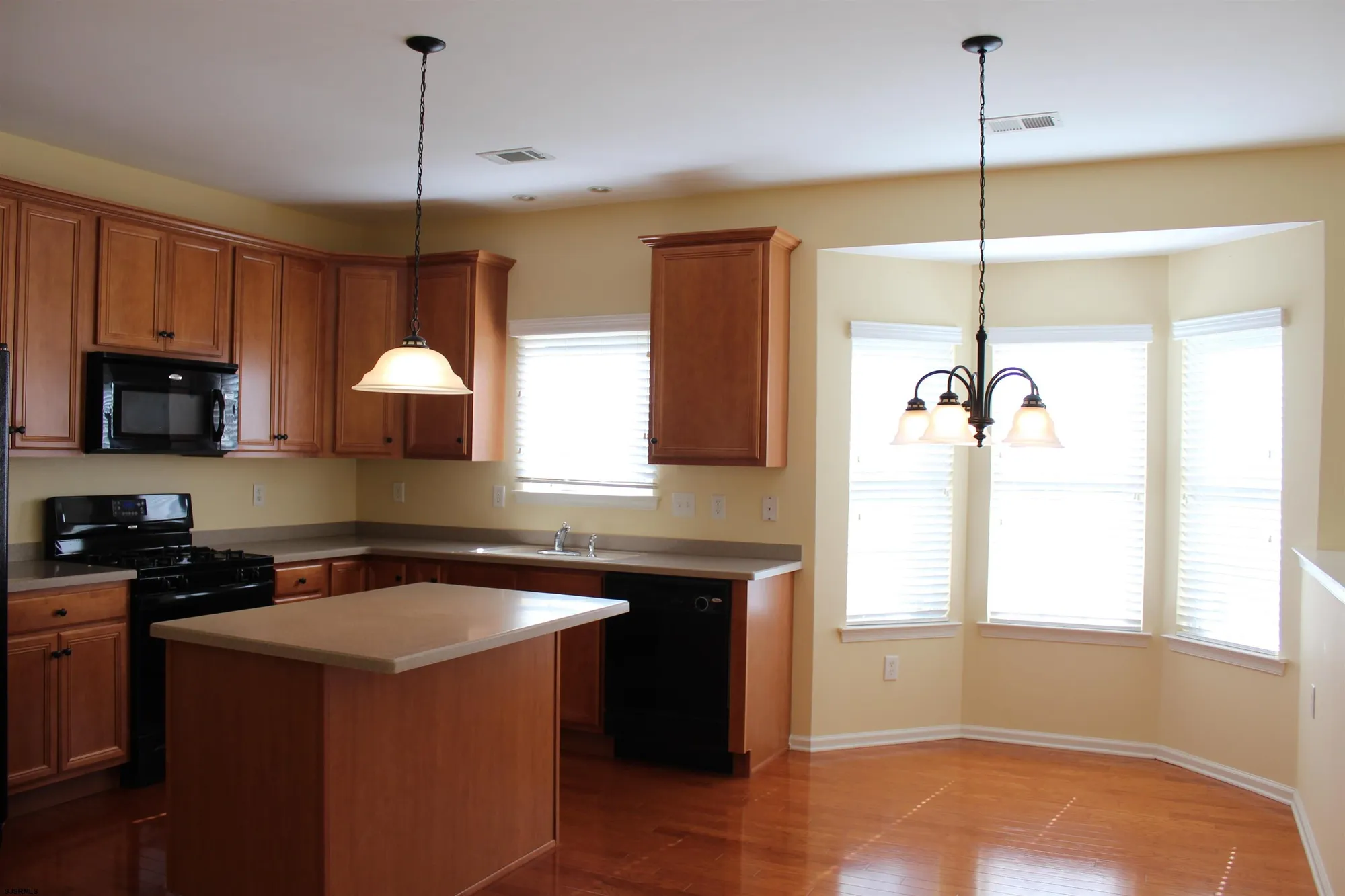 Property Slideshow image 5 of 38 | 39 poppy rd, Egg Harbor Township, NJ, 08234