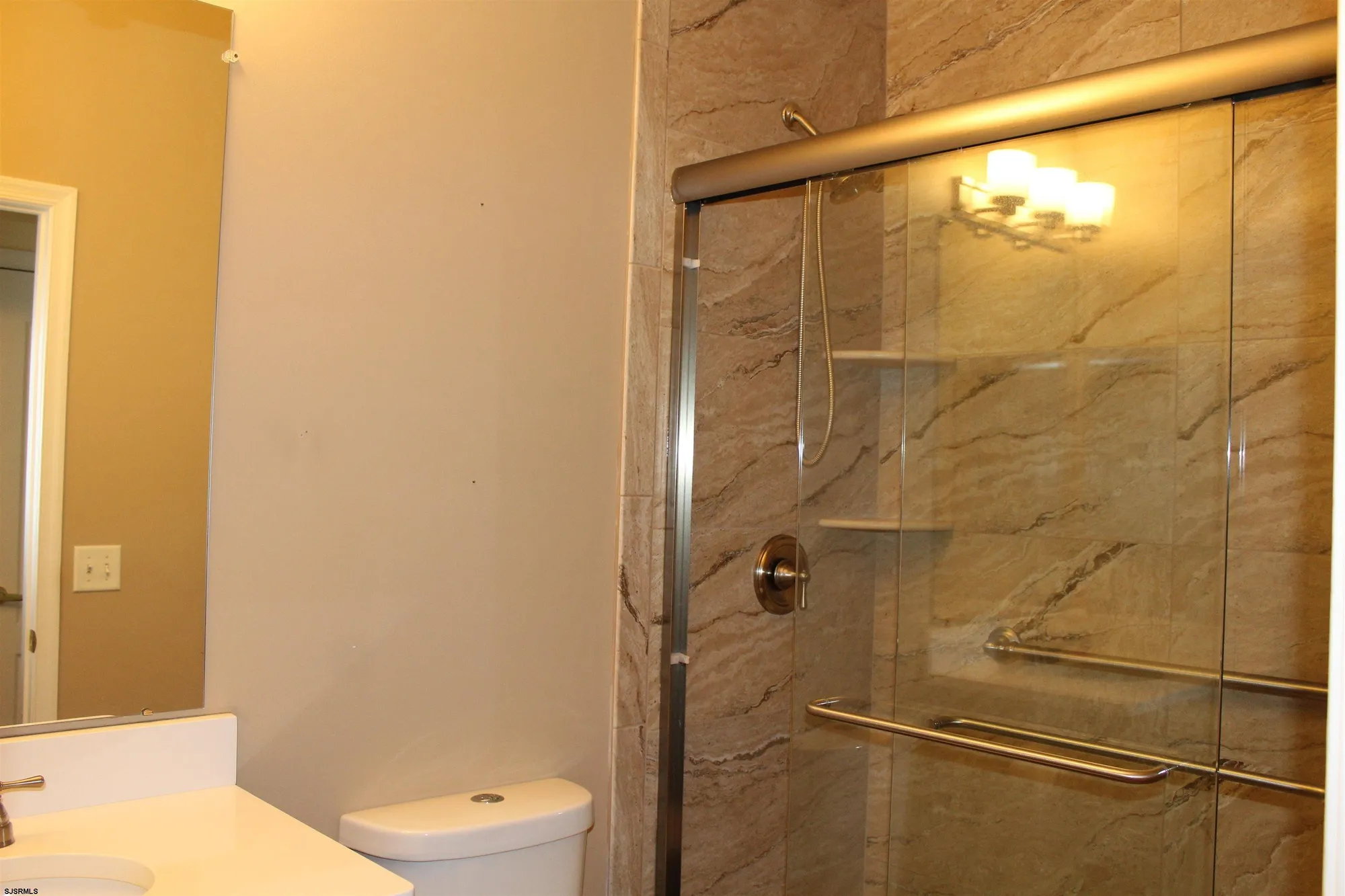 Property Slideshow image 8 of 38 | 39 poppy rd, Egg Harbor Township, NJ, 08234