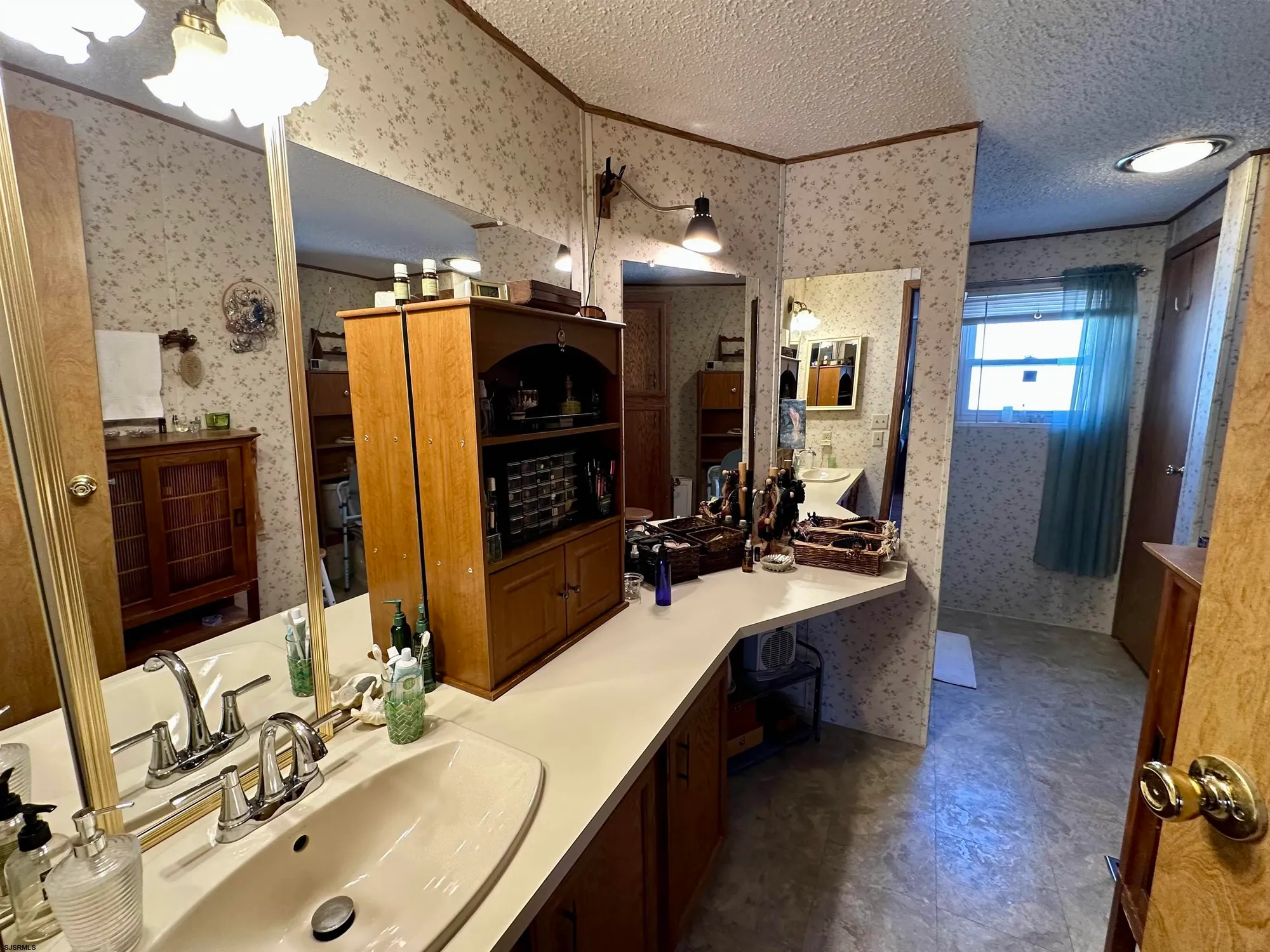 Property Slideshow image 27 of 45 | 56 hickory ln, Mays Landing, NJ, 08330