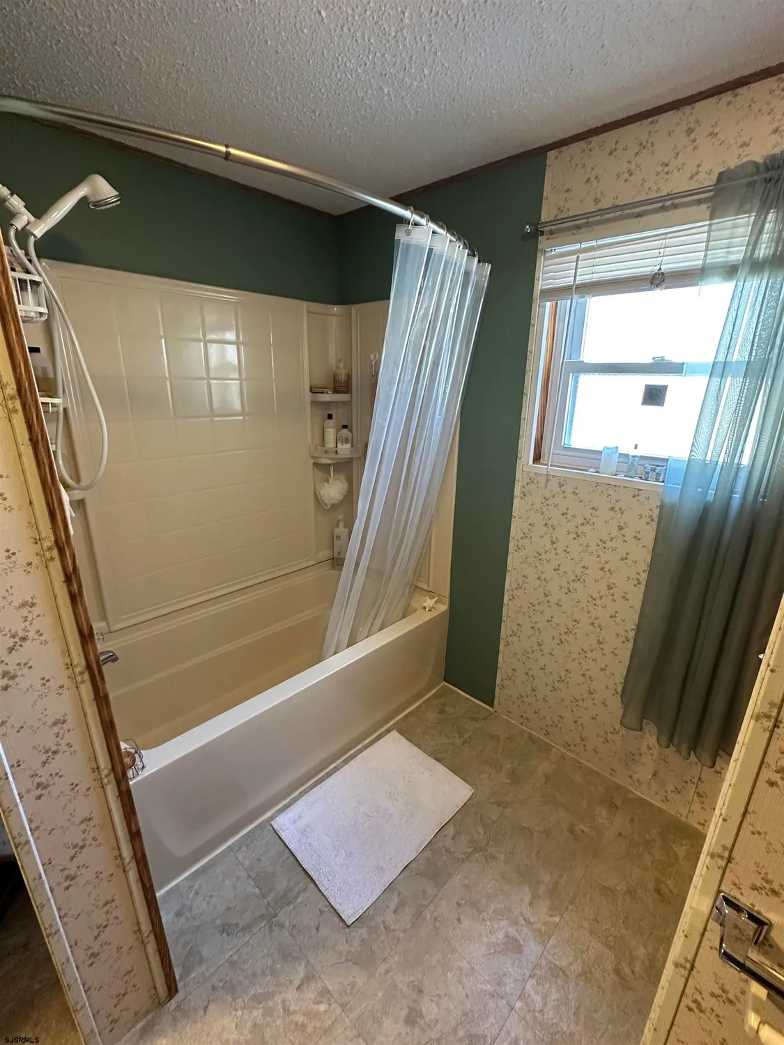 Property Slideshow image 30 of 45 | 56 hickory ln, Mays Landing, NJ, 08330