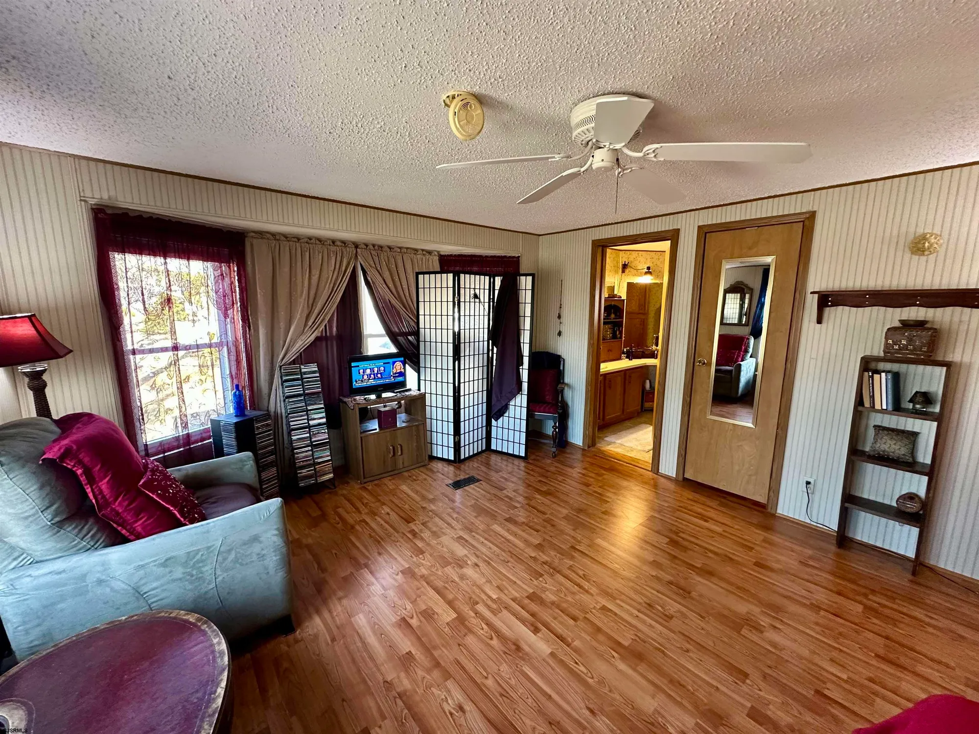 Property Slideshow image 23 of 45 | 56 hickory ln, Mays Landing, NJ, 08330