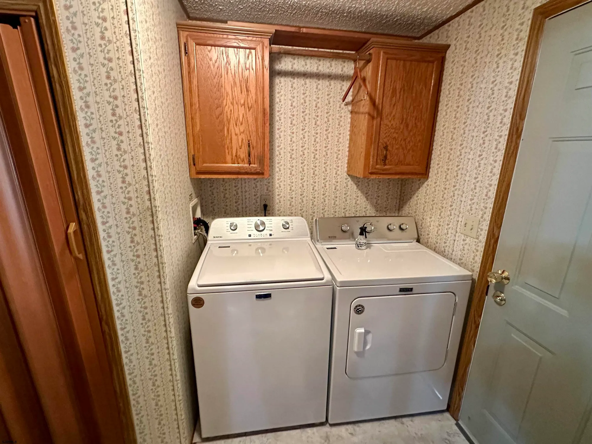 Property Slideshow image 34 of 45 | 56 hickory ln, Mays Landing, NJ, 08330