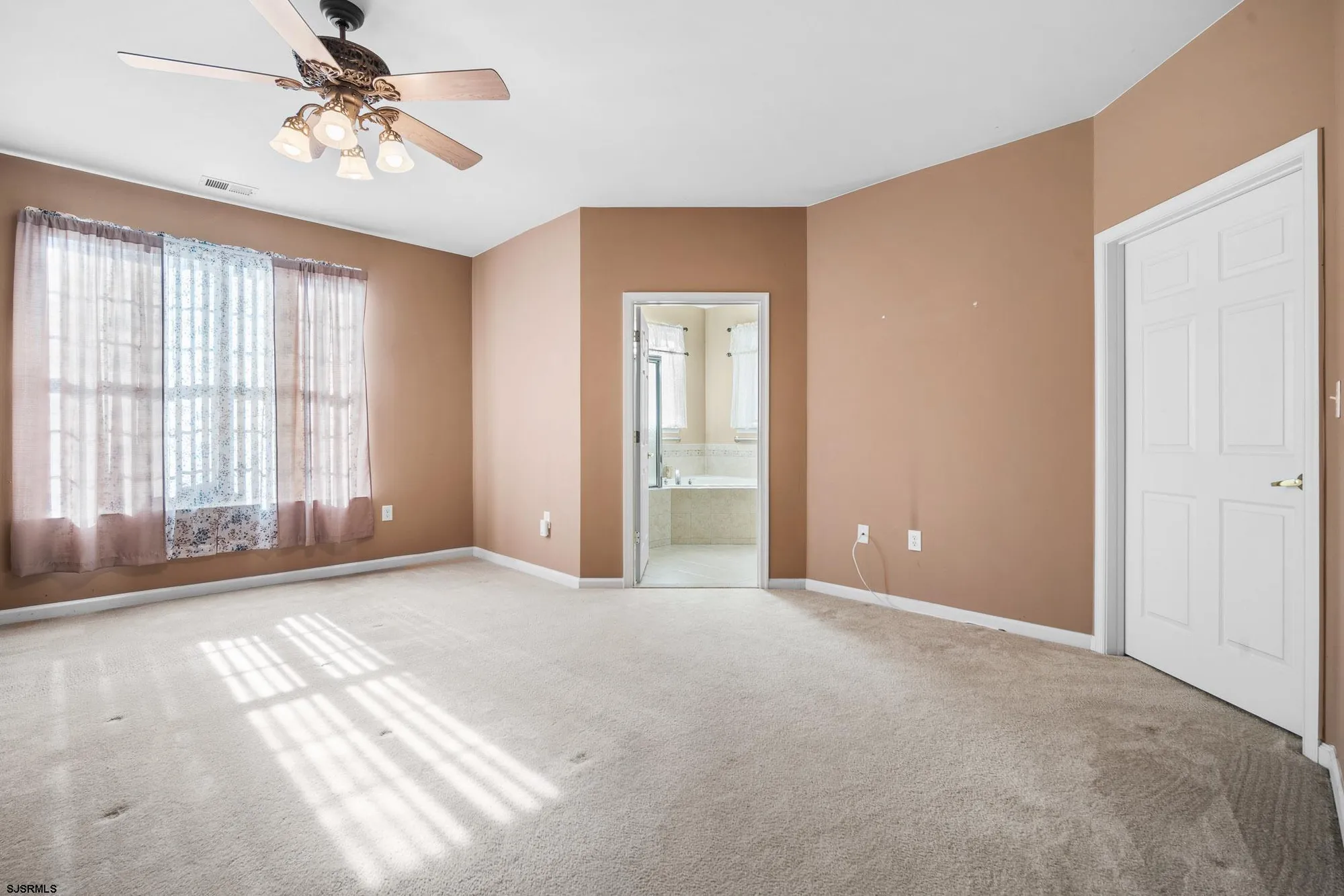 Property Slideshow image 18 of 27 | 558 yarmouth ct, Galloway, NJ, 08205