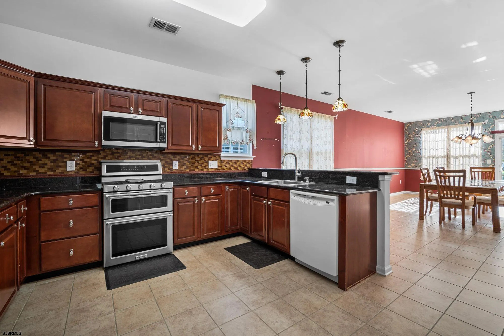 Property Slideshow image 12 of 27 | 558 yarmouth ct, Galloway, NJ, 08205