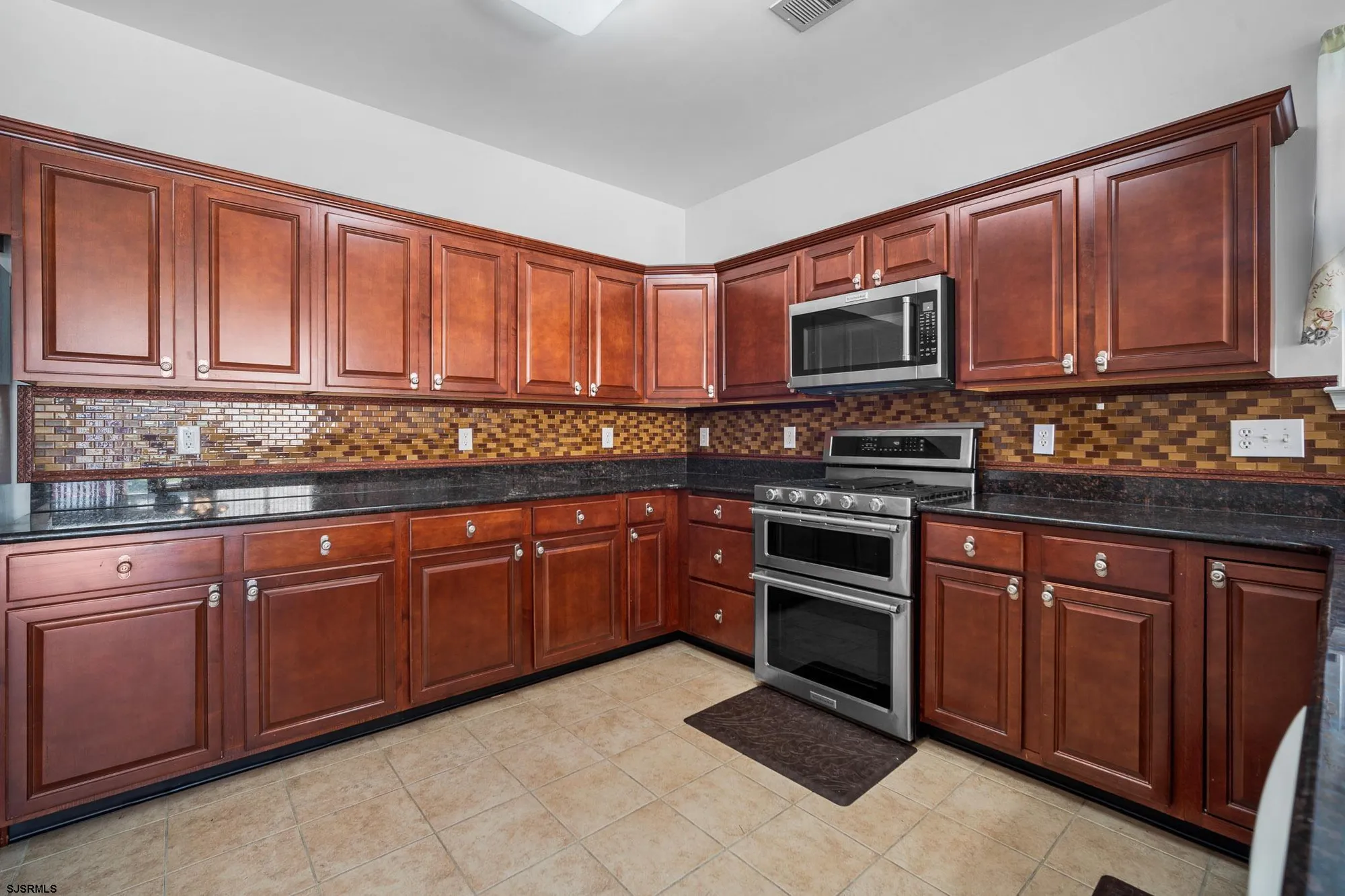 Property Slideshow image 13 of 27 | 558 yarmouth ct, Galloway, NJ, 08205