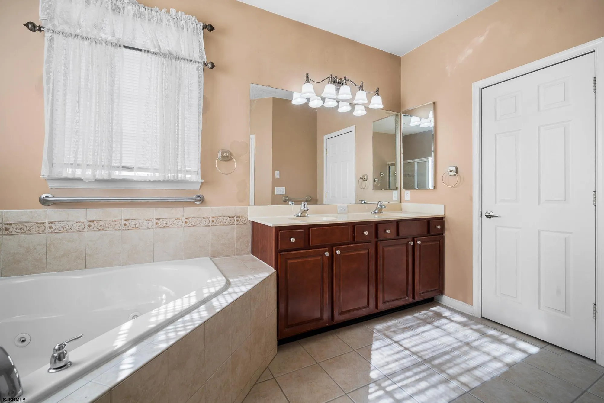 Property Slideshow image 22 of 27 | 558 yarmouth ct, Galloway, NJ, 08205