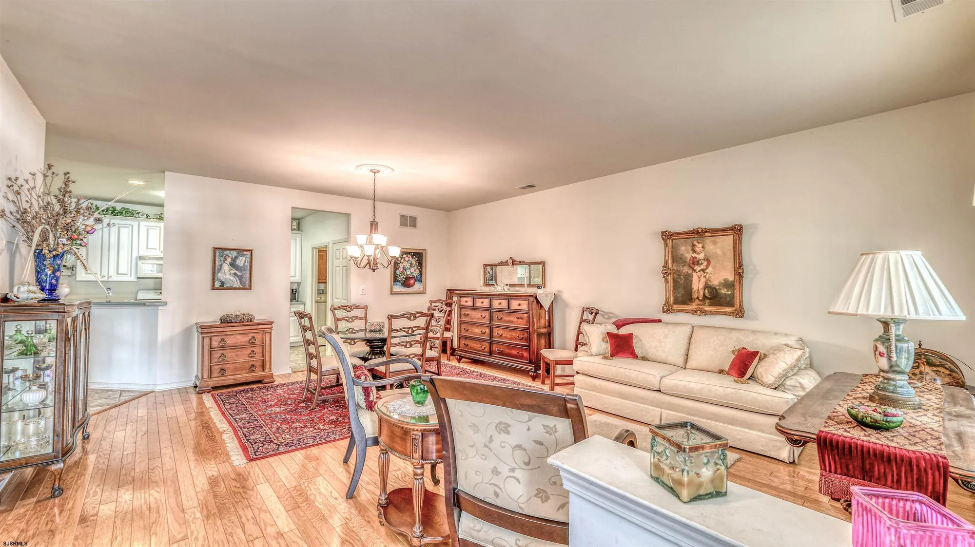 Property Slideshow image 13 of 30 | 187 southampton dr, Galloway, NJ, 08205