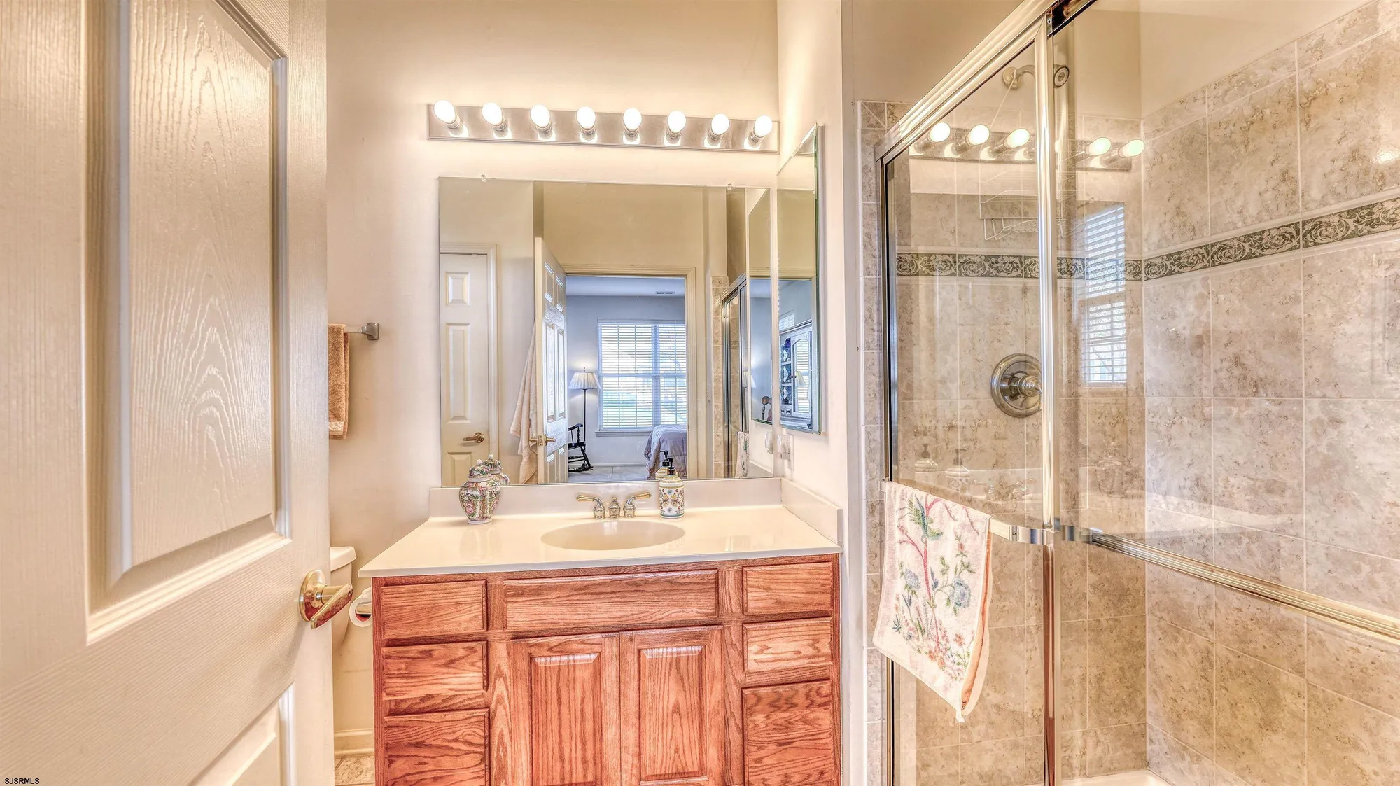 Property Slideshow image 26 of 30 | 187 southampton dr, Galloway, NJ, 08205