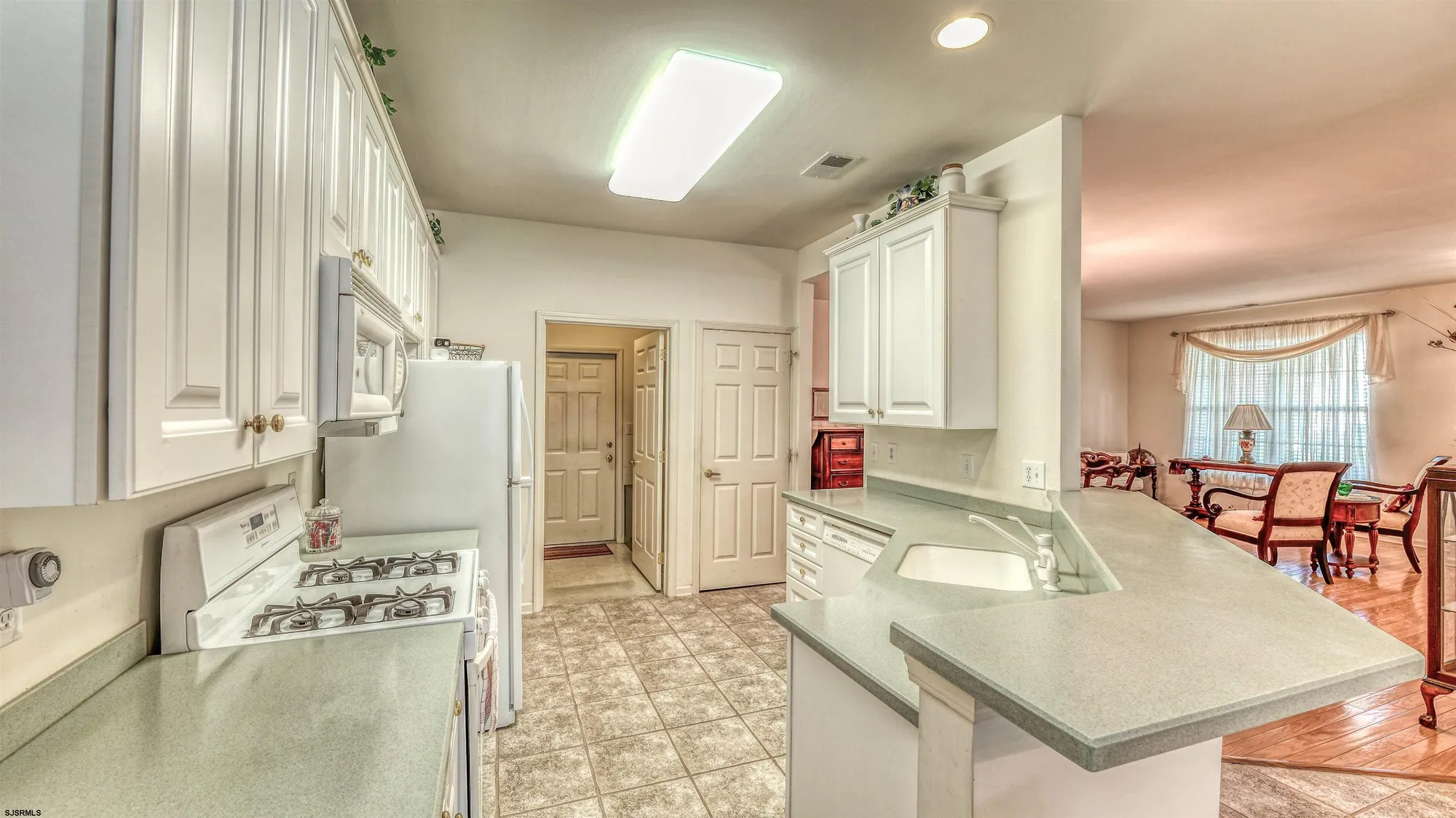 Property Slideshow image 8 of 30 | 187 southampton dr, Galloway, NJ, 08205