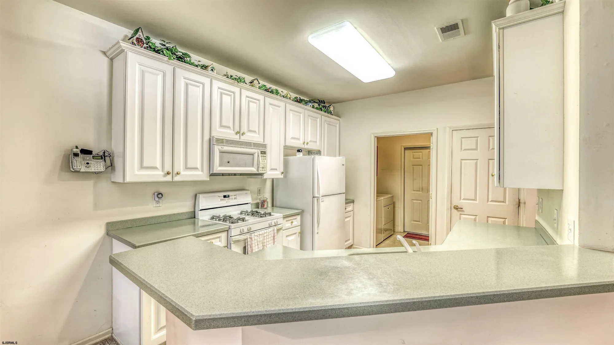 Property Slideshow image 9 of 30 | 187 southampton dr, Galloway, NJ, 08205