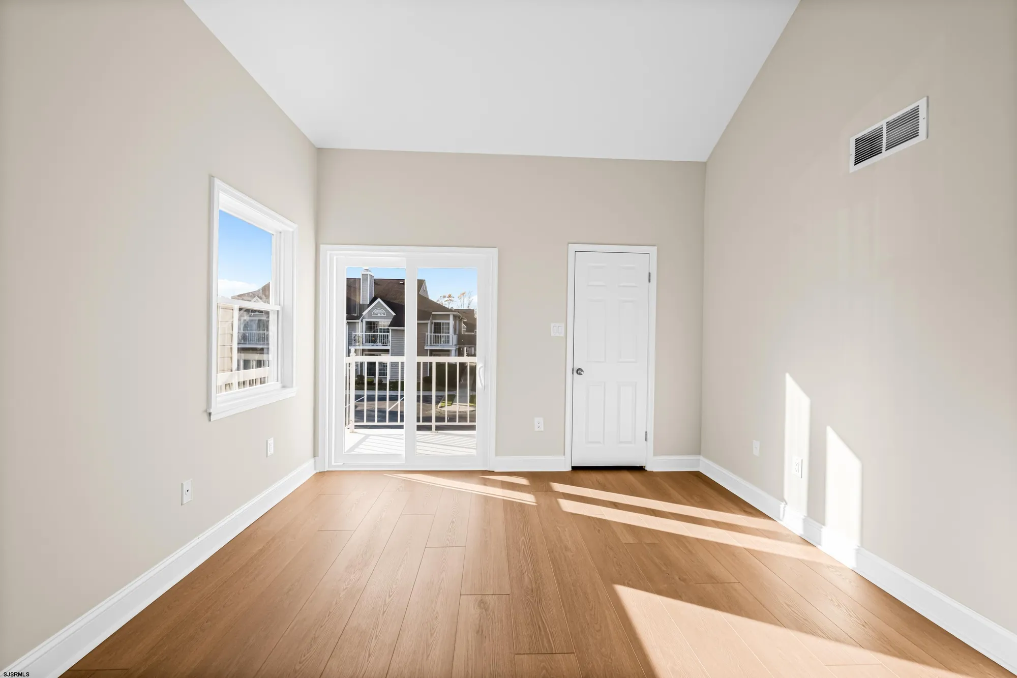 Property Slideshow image 13 of 29 | 550 central ave unit i7, Linwood, NJ, 08221