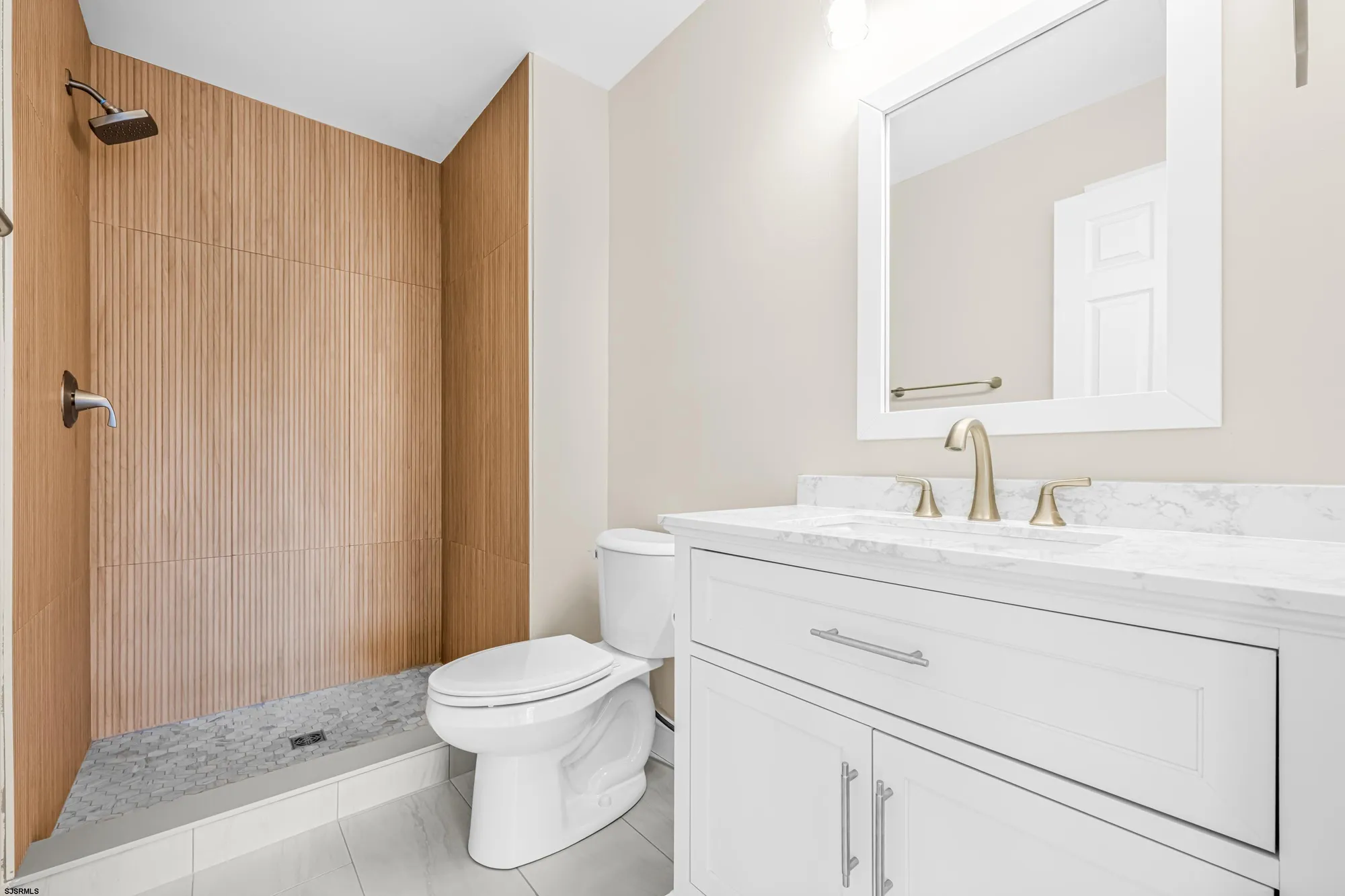 Property Slideshow image 14 of 29 | 550 central ave unit i7, Linwood, NJ, 08221